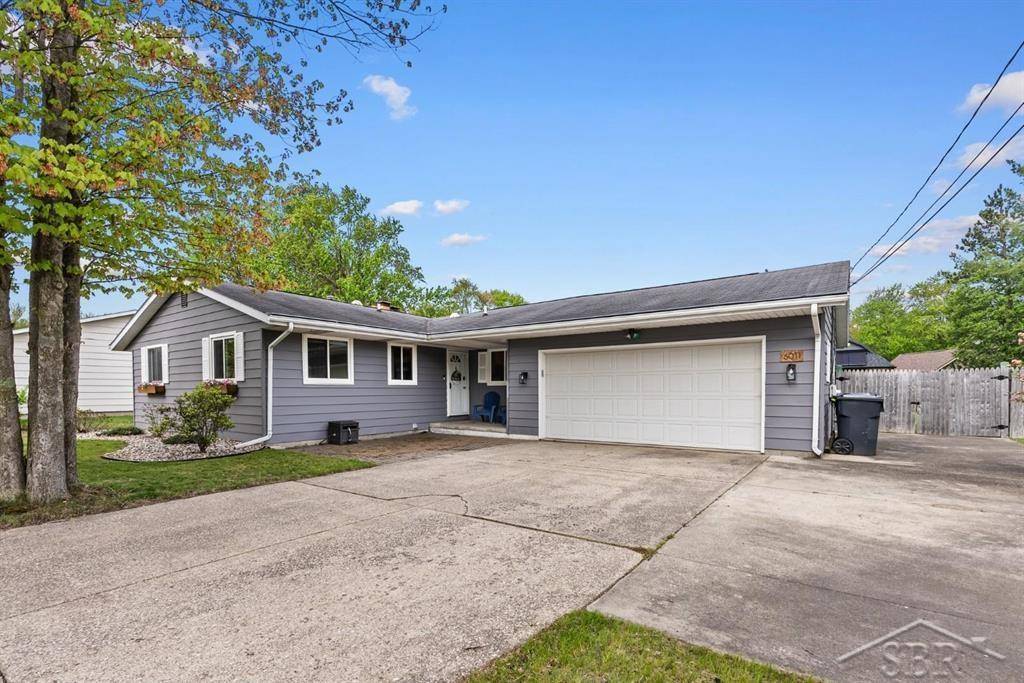 6011 Swede Avenue, Midland, MI 48642