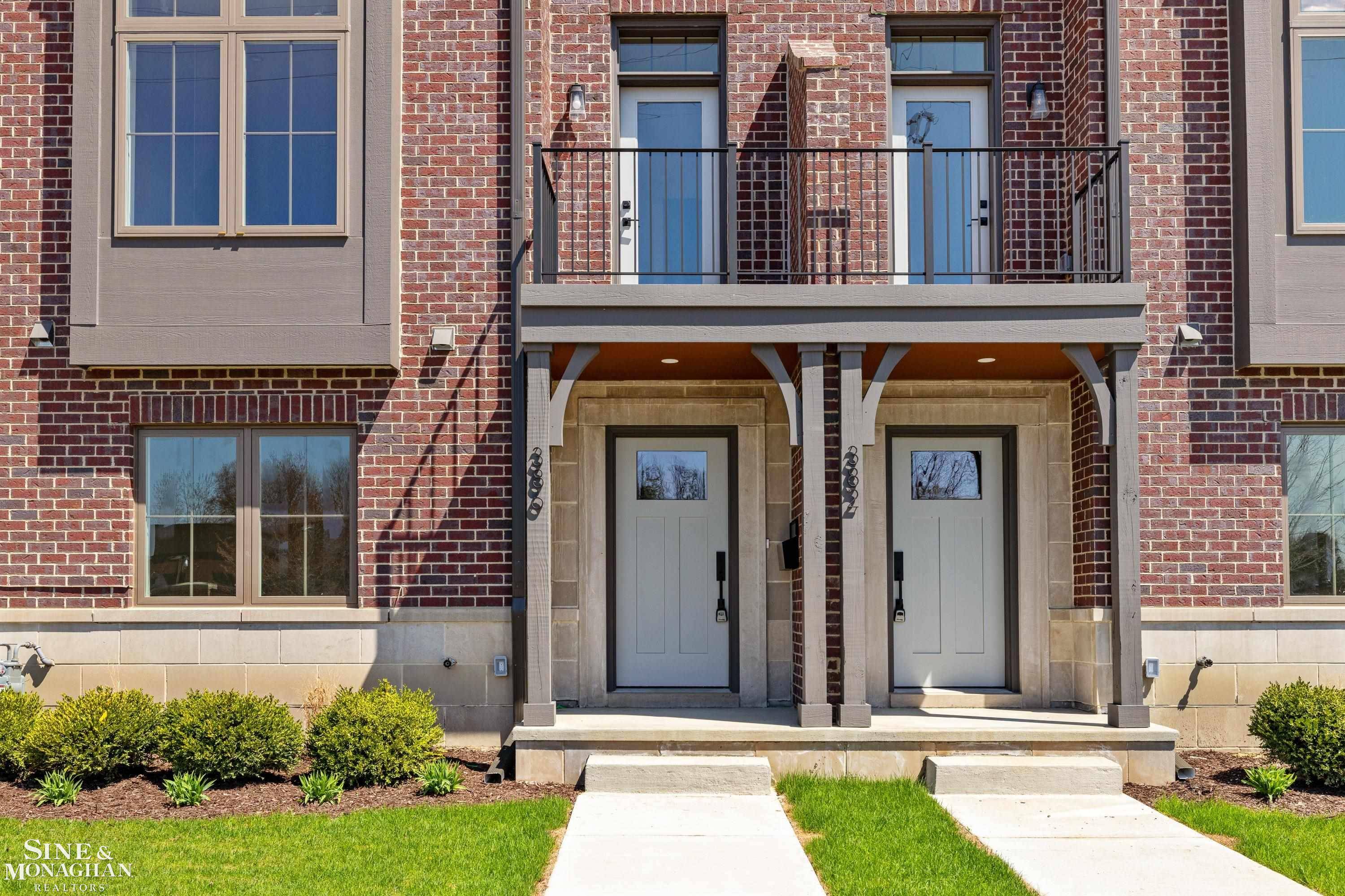 Grosse Pointe, MI 48230,374 Notre Dame Street