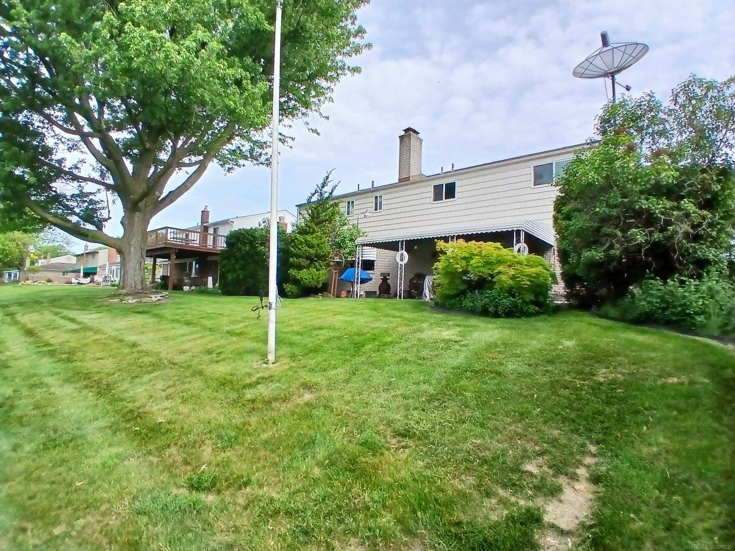 Saint Clair Shores, MI 48081,22460 La Von Street