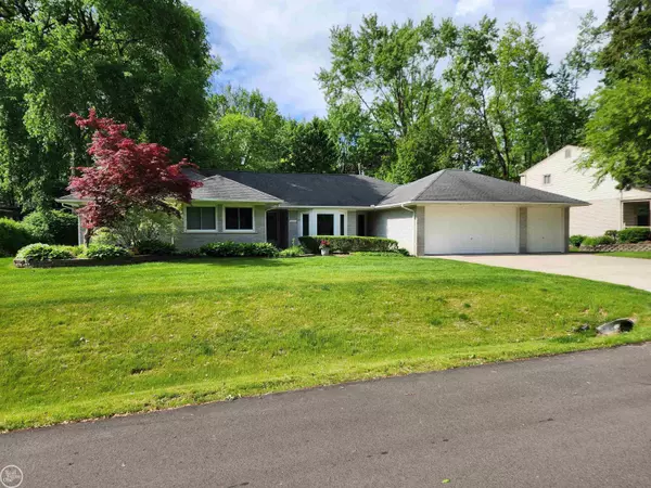6038 Candler Drive, Shelby Twp, MI 48316