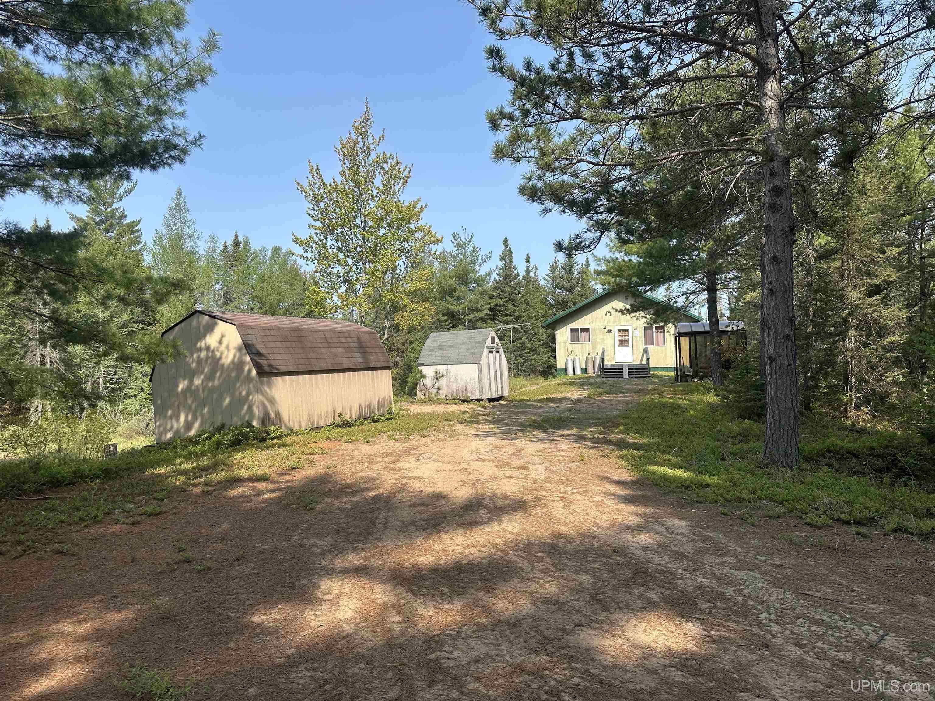 3250 Smith Creek Truck Trail, Manistique, MI 49854