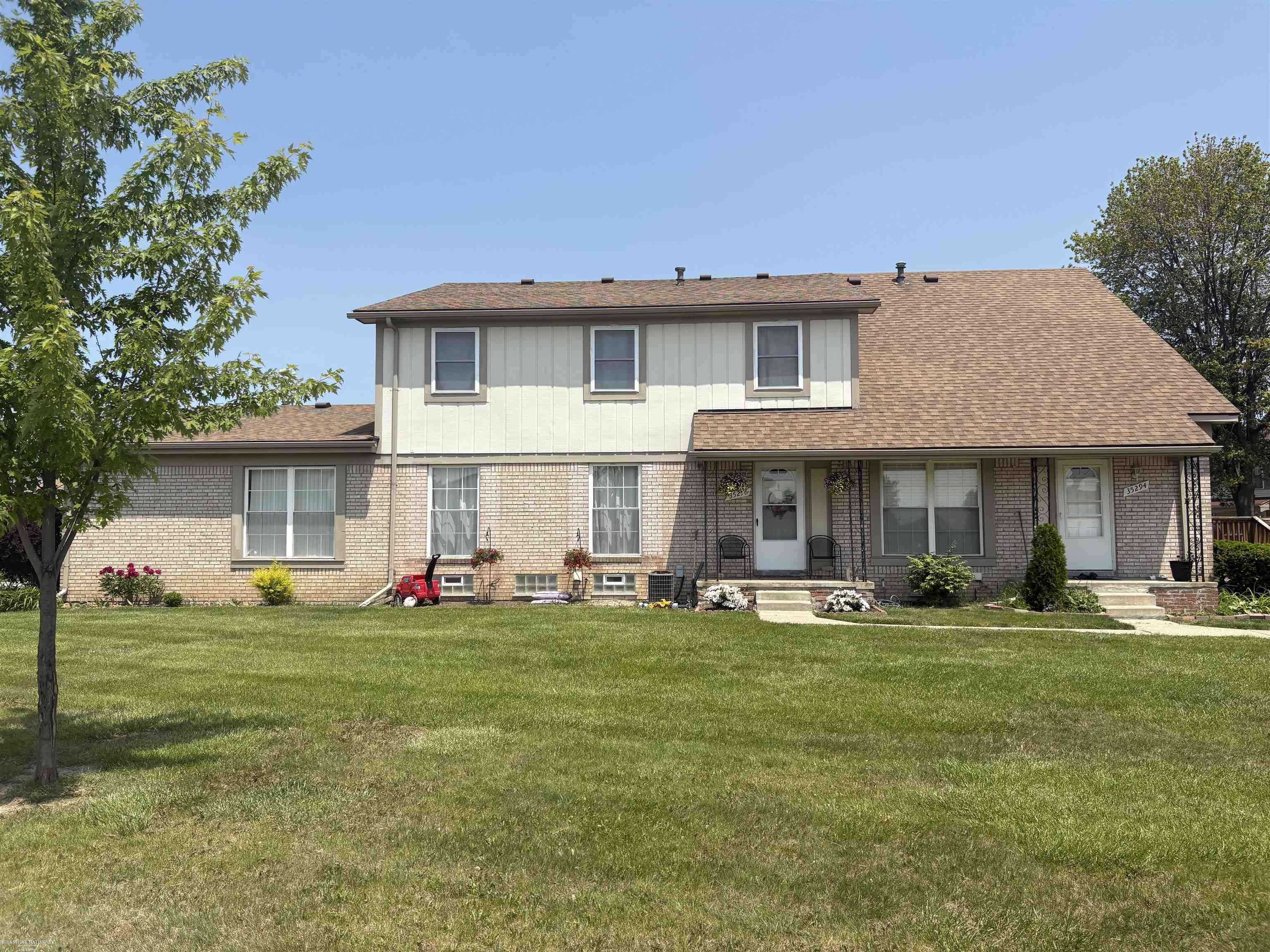 Sterling Heights, MI 48312,35296 Terrybrook Drive