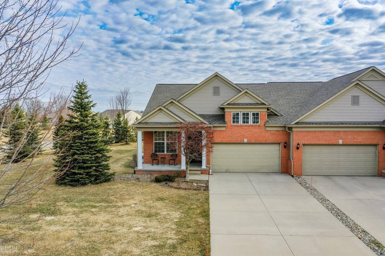 6574 Prairie Dunes Drive, Grand Blanc, MI 48439