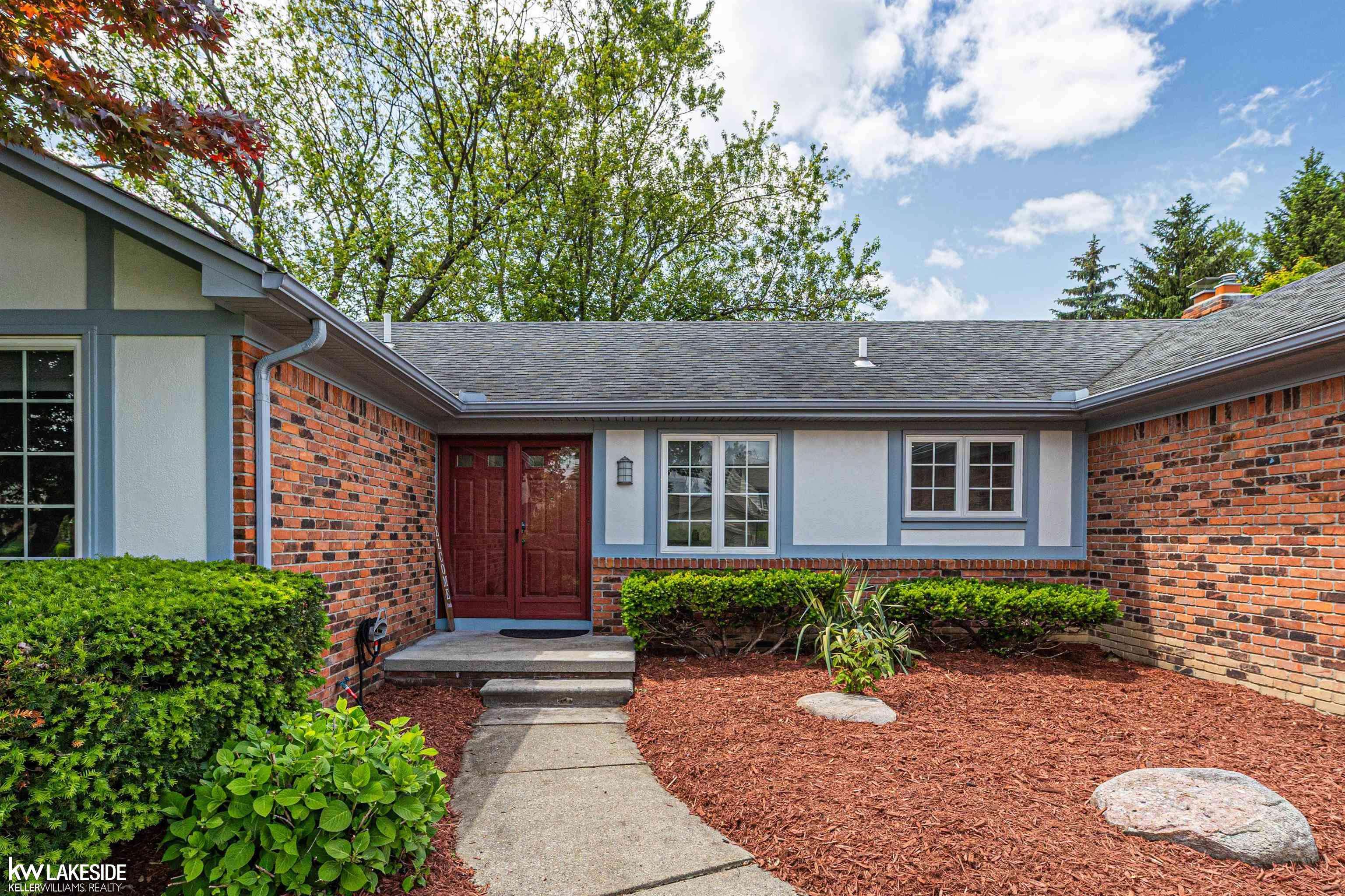 Northville, MI 48167,21761 Glenwild Drive