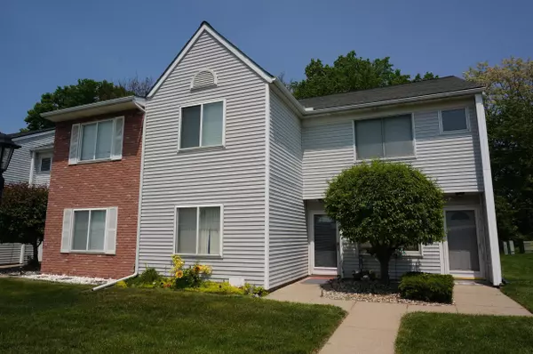68 Rosebud Lane, Mount Clemens, MI 48043