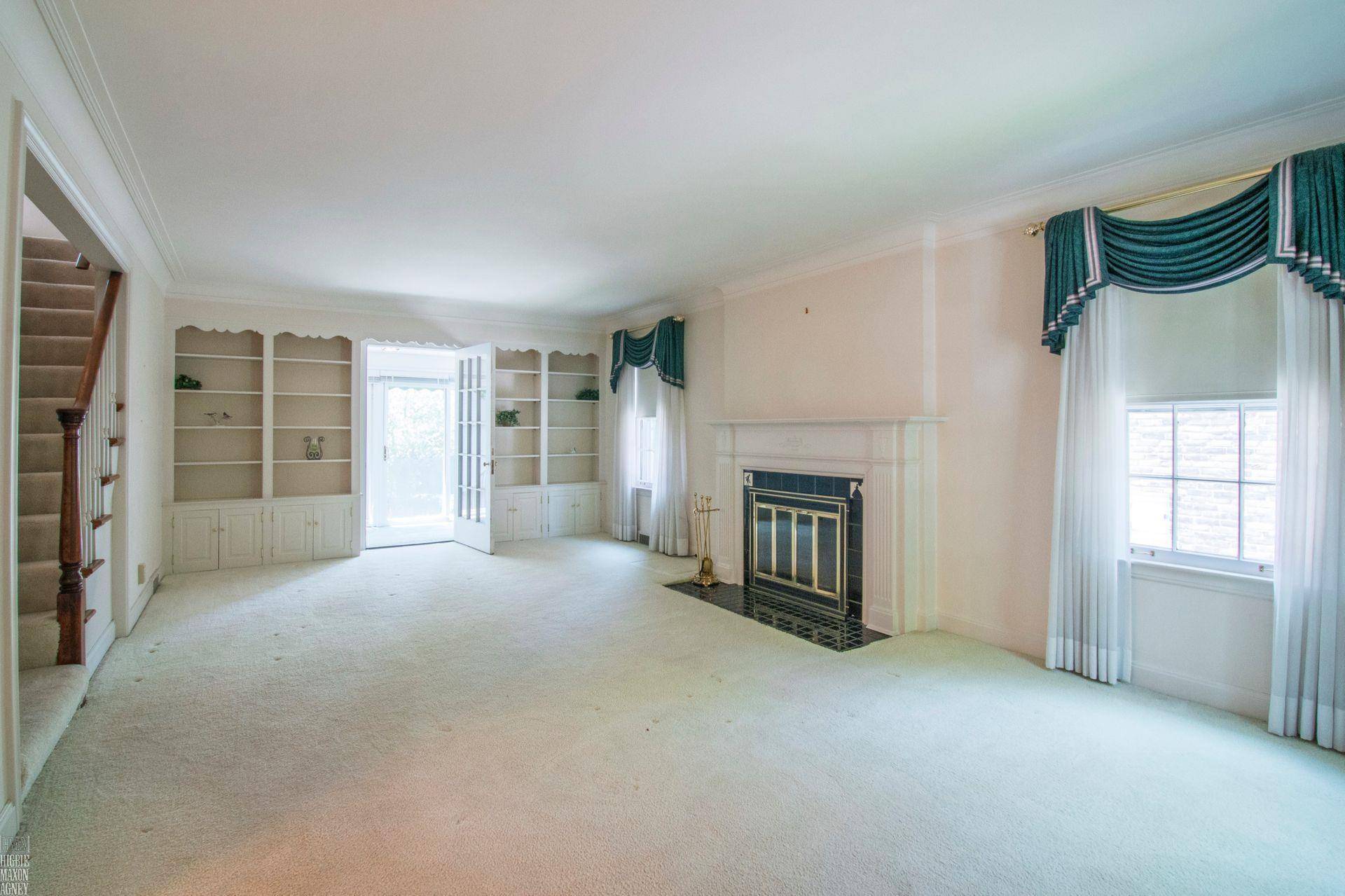 Grosse Pointe Farms, MI 48236,255 Merriweather Road
