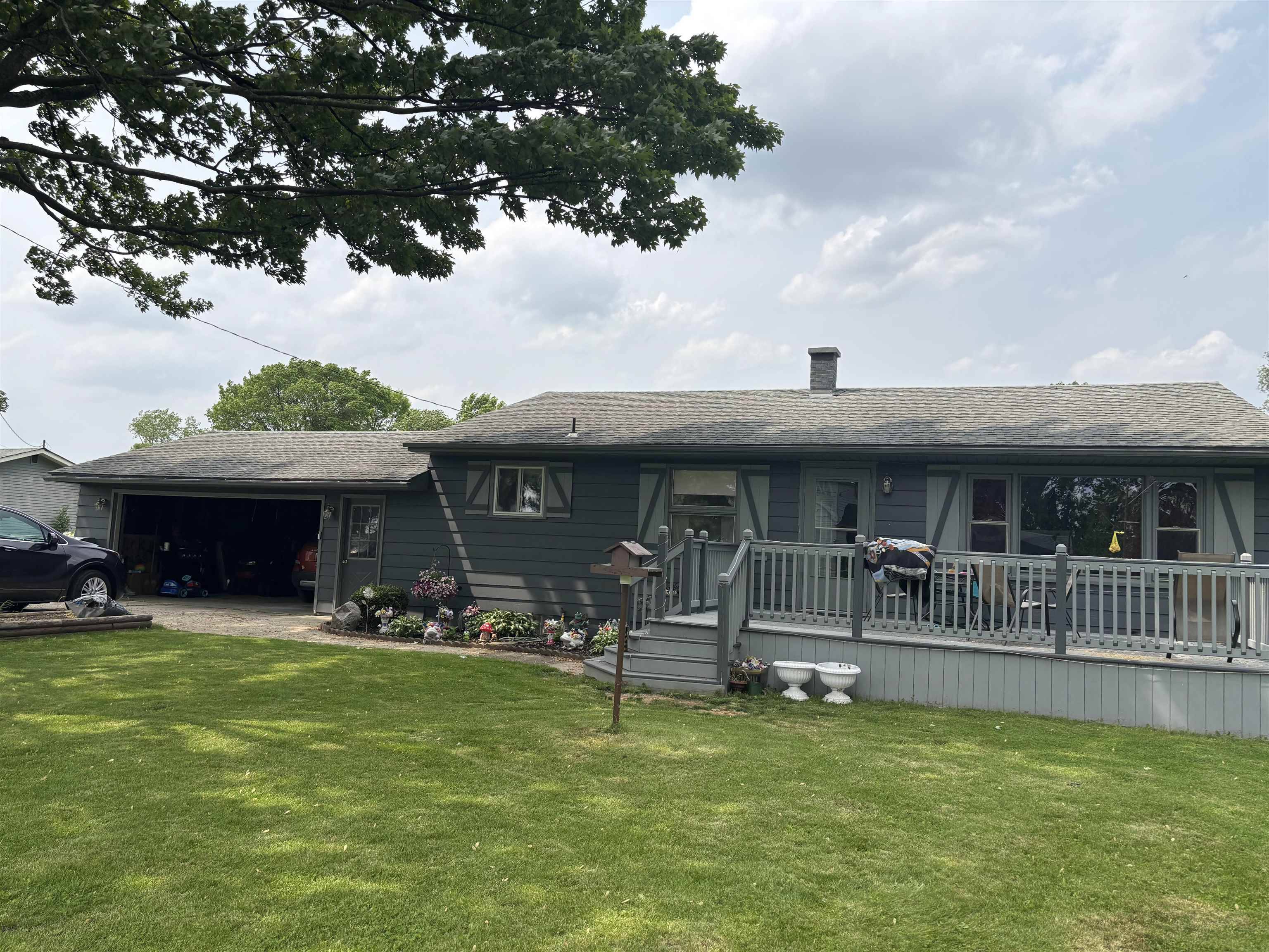 73 S Tuscola Road, Bay City, MI 48708-9644