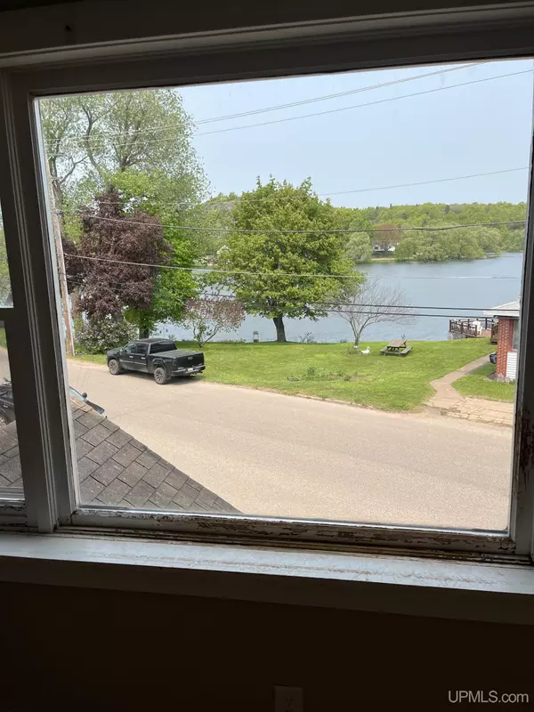 Ishpeming, MI 49849,423 W Euclid Street