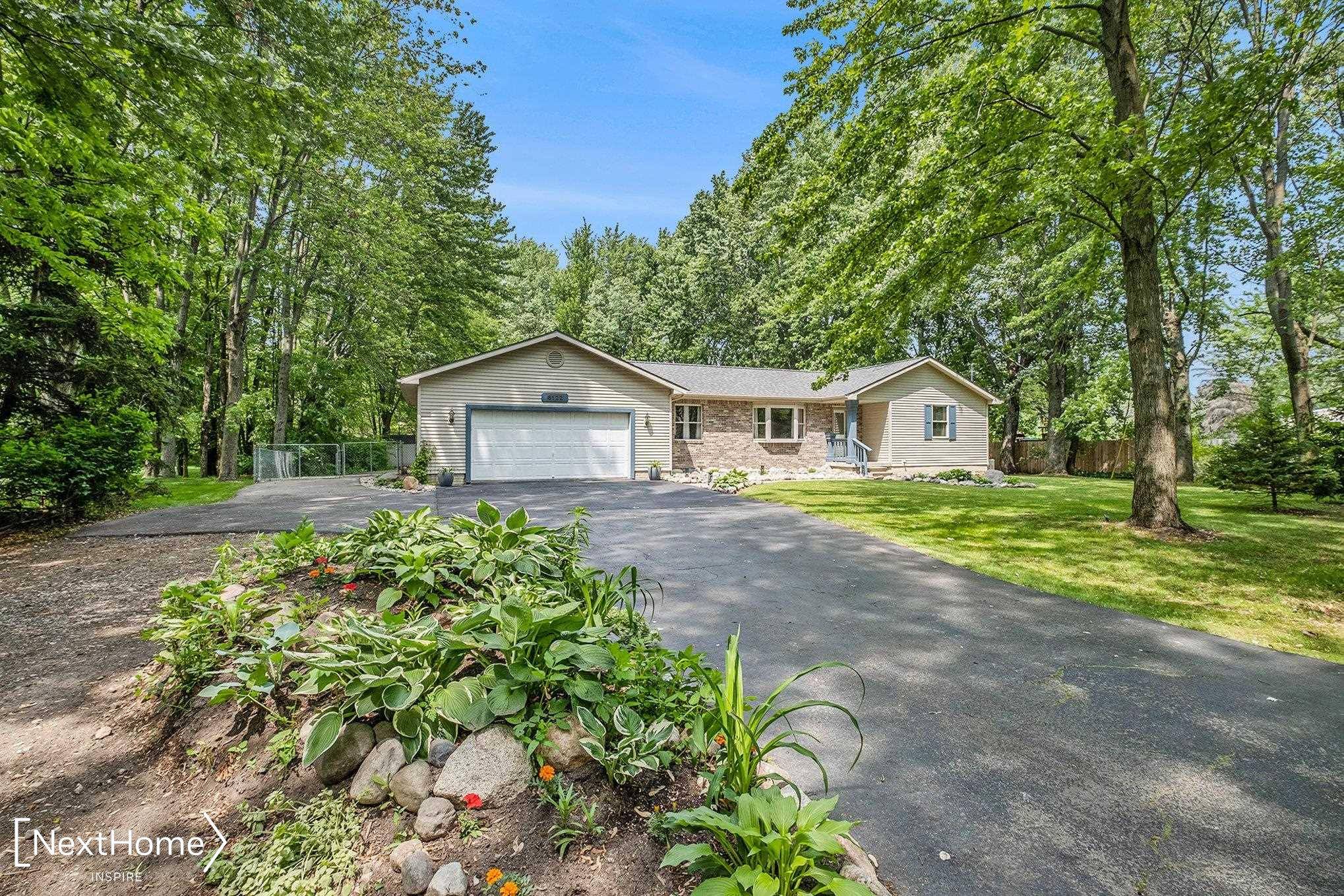 Flushing, MI 48433,8122 Beecher Road