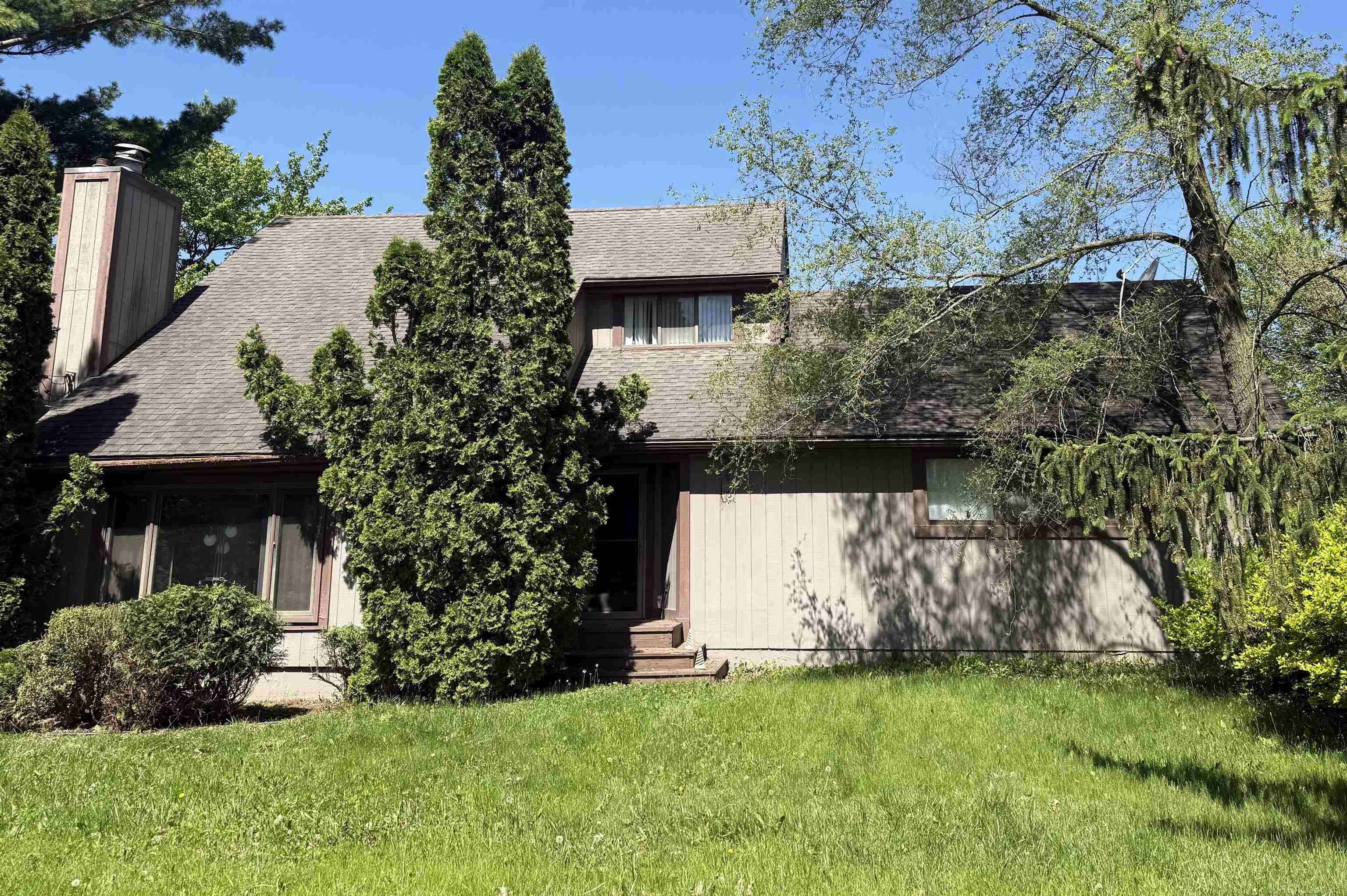 2656 Canfield Trl Street, Brighton, MI 48114