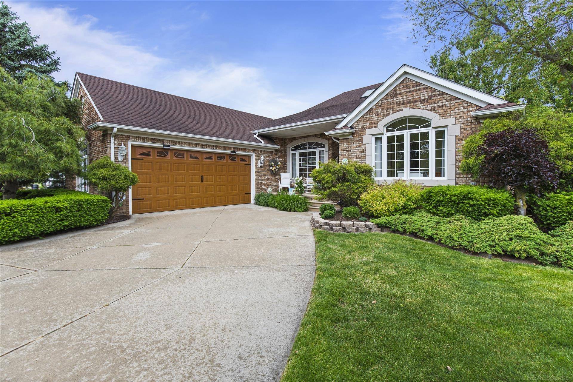 35883 Saint Clair Drive, New Baltimore, MI 48047