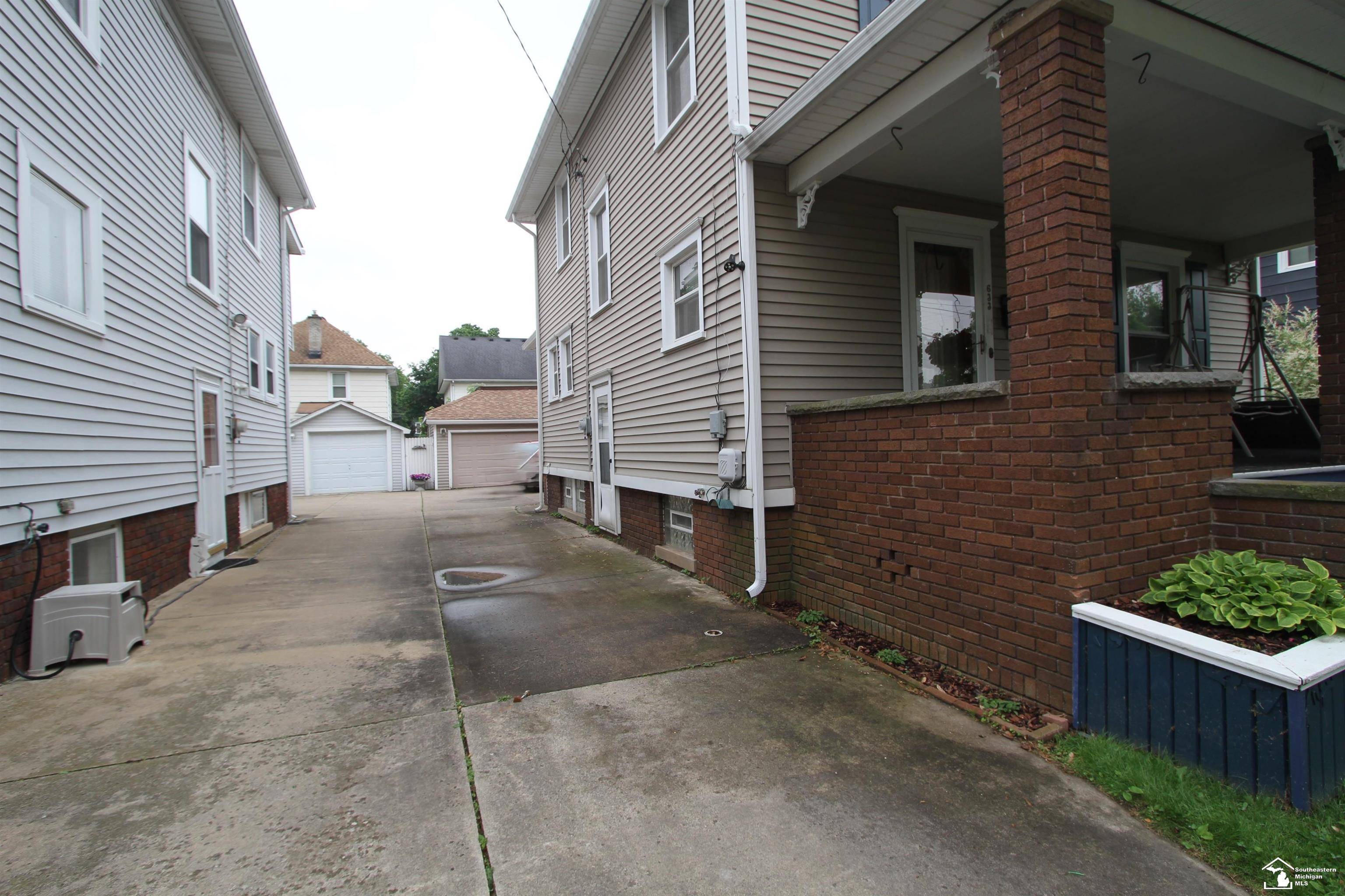 Monroe, MI 48161,633 Scott Street