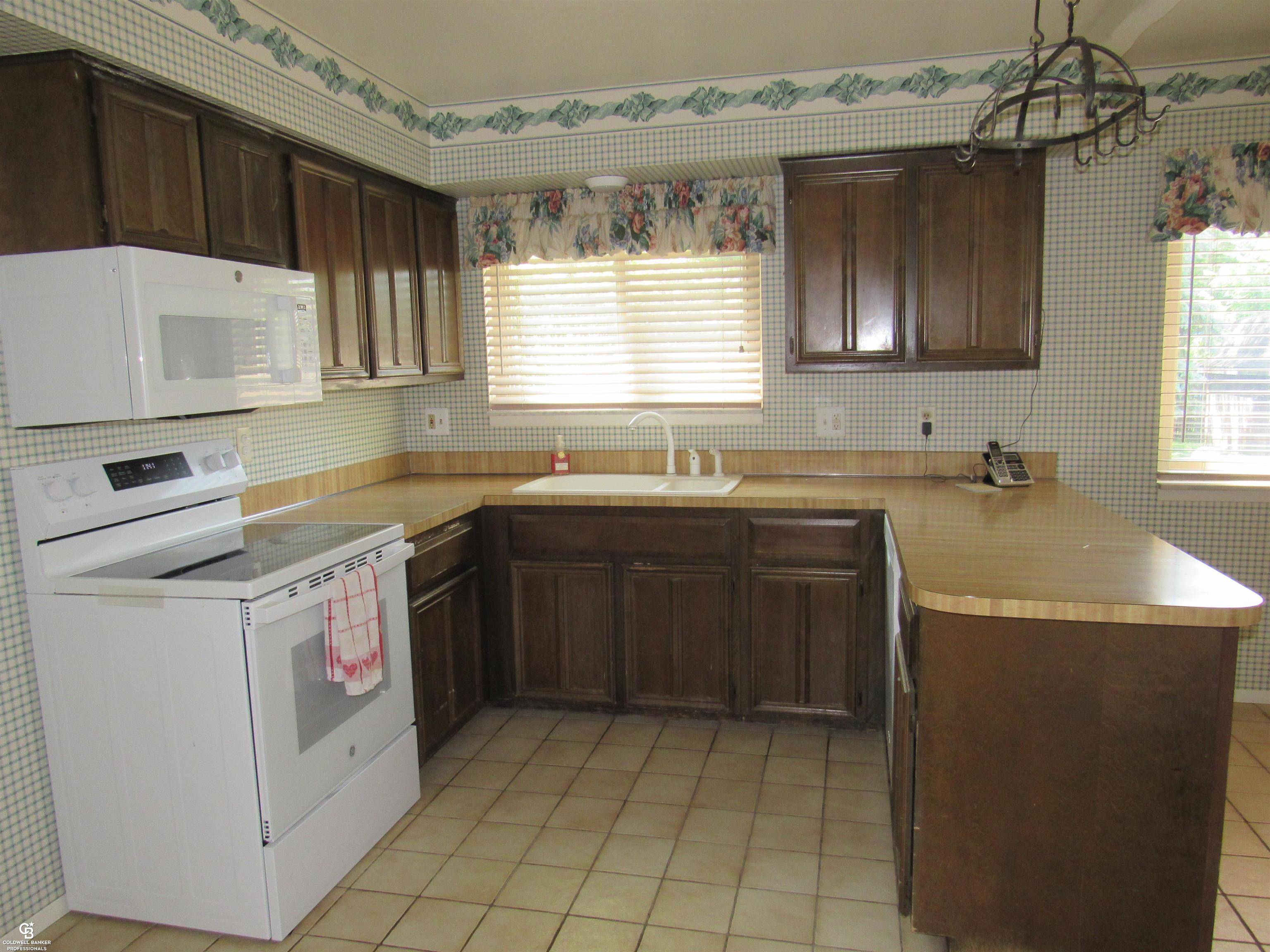 Clinton Township, MI 48038,15682 Stockton Drive
