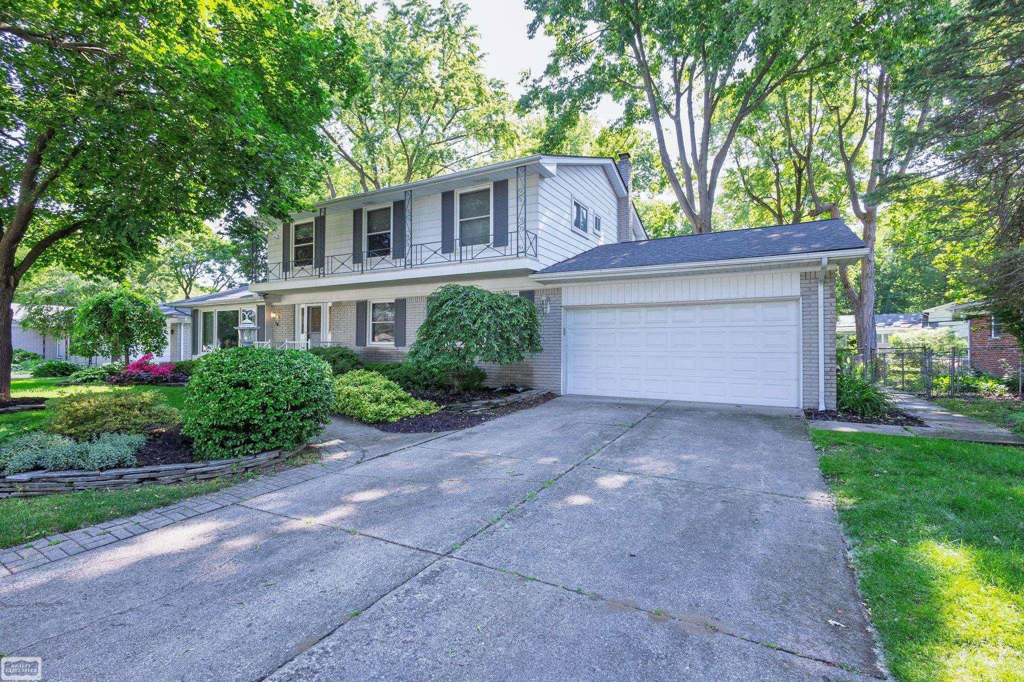 Clinton Township, MI 48036,37154 Tall Oak Drive