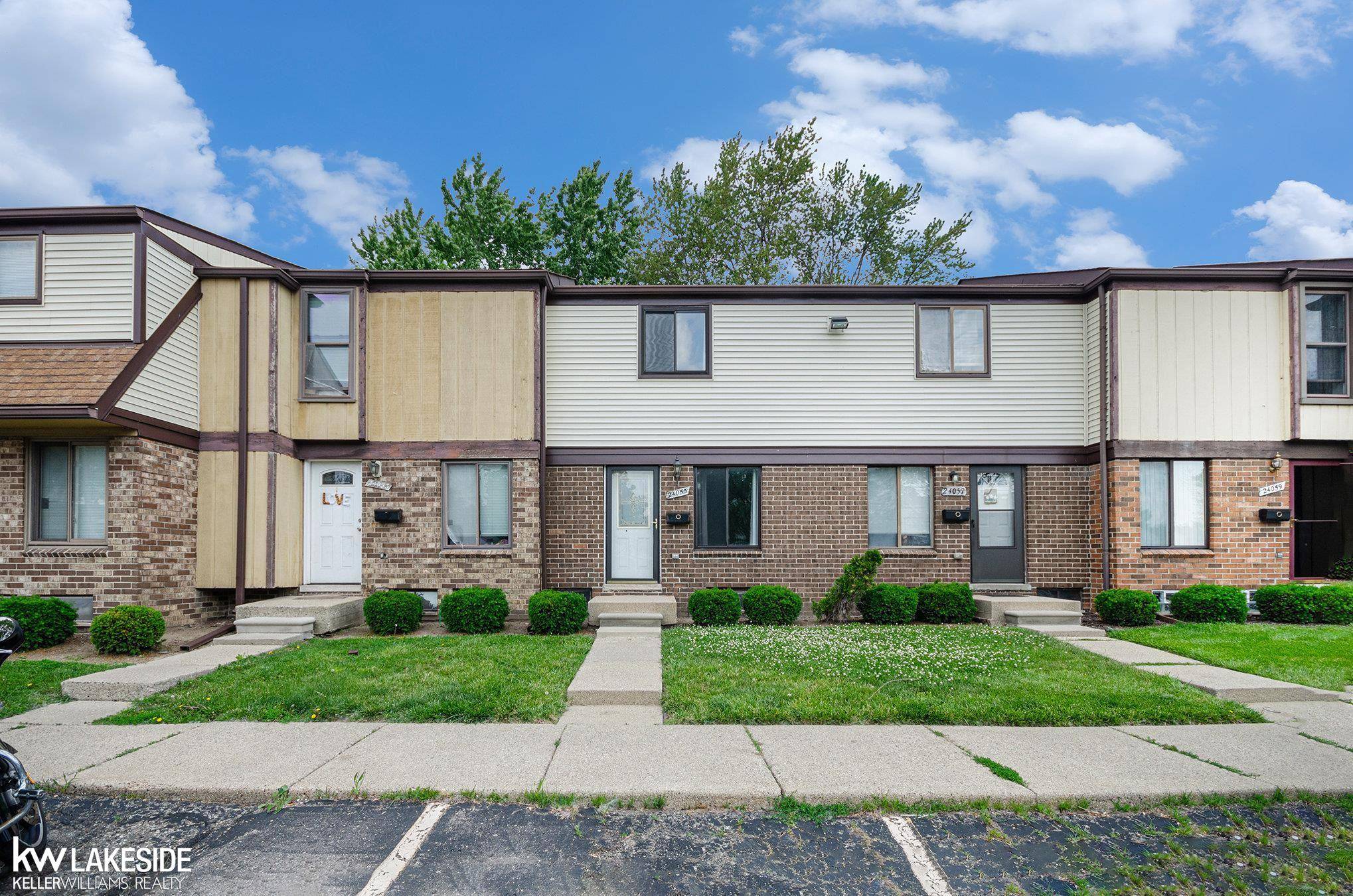 24055 Grange Street, Clinton Township, MI 48036