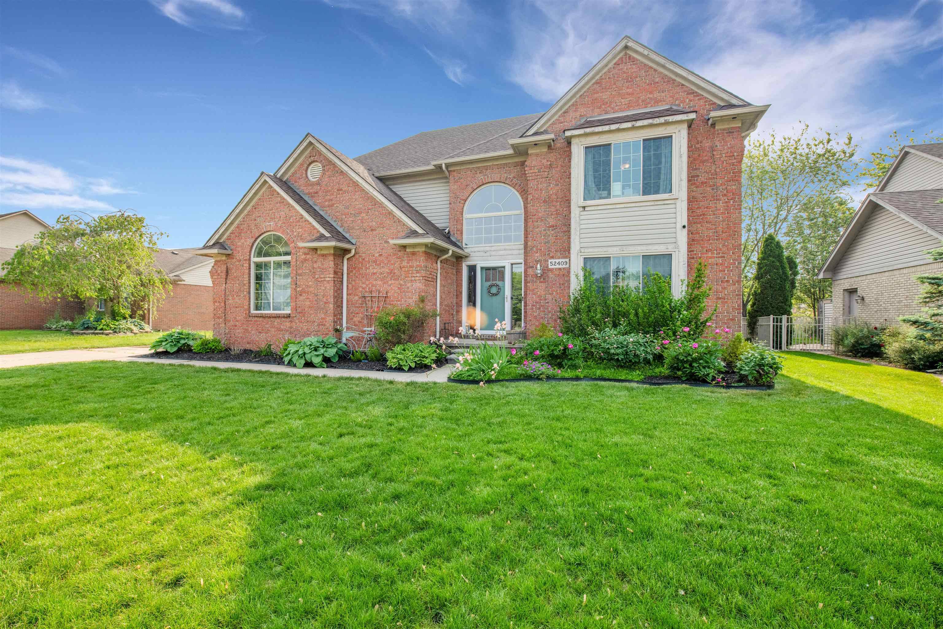 52409 Creek Lane, Chesterfield, MI 48047