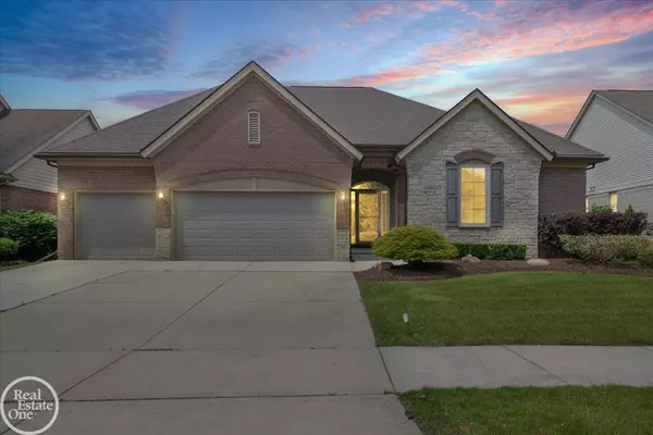 43835 Pheasant Lane, Clinton Township, MI 48038