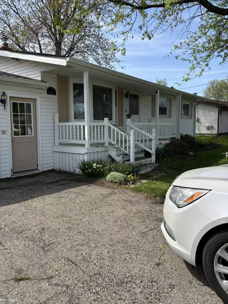 5087 N Belsay Road, Flint, MI 48506