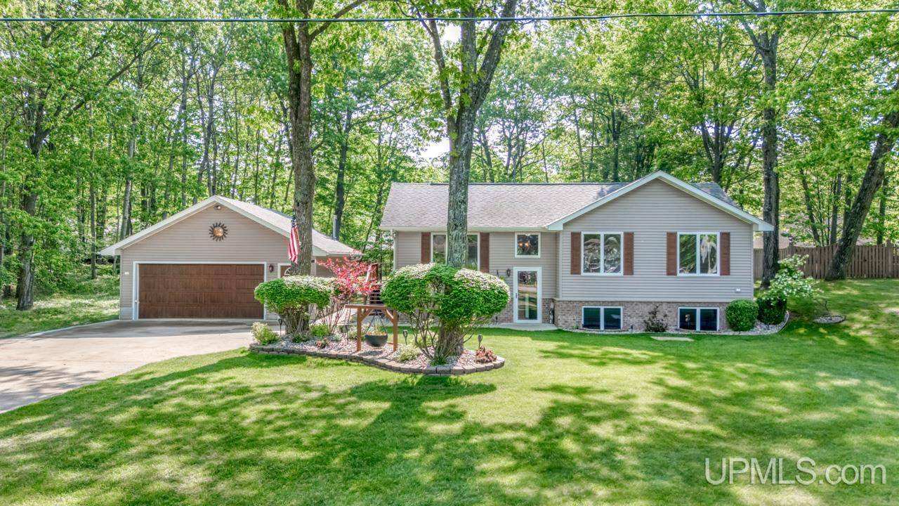 533 25th Street, Gladstone, MI 49837