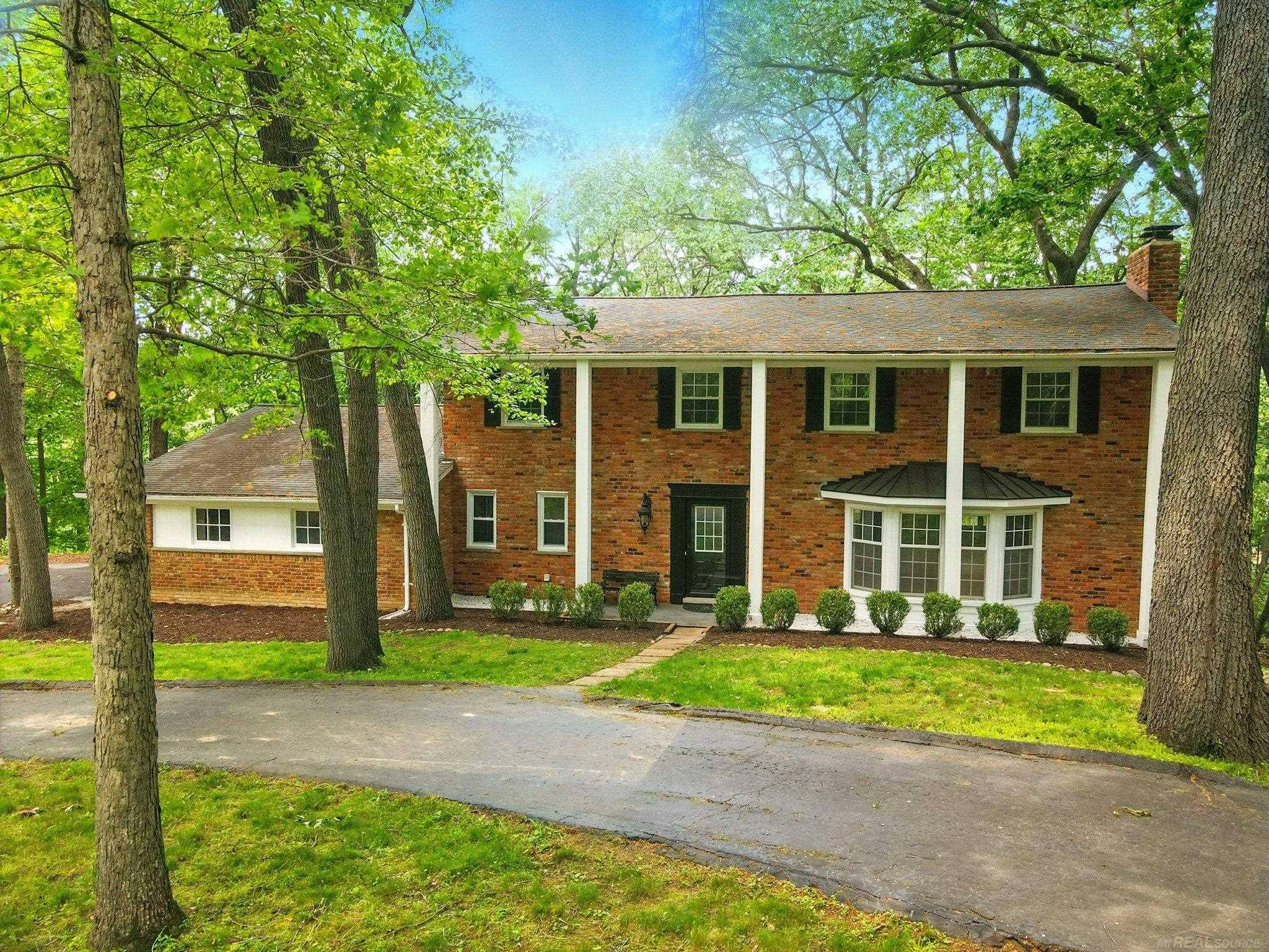 761 Apple Hill Lane, Rochester Hills, MI 48306