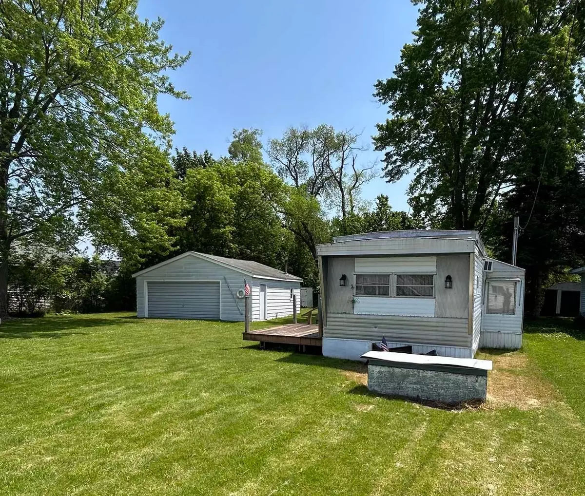 Houghton Lake Heights, MI 48630-5102,116 Woodlawn Avenue