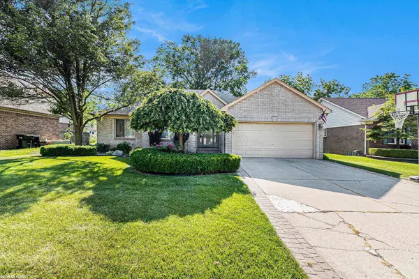 33099 Monticello Drive, Sterling Heights, MI 48312