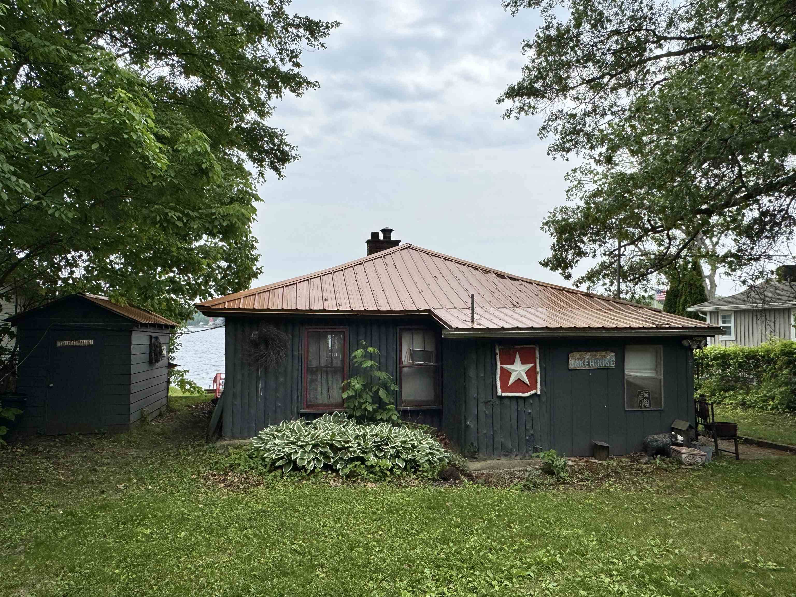1271 N Crooked Lake Drive, Lake, MI 48632
