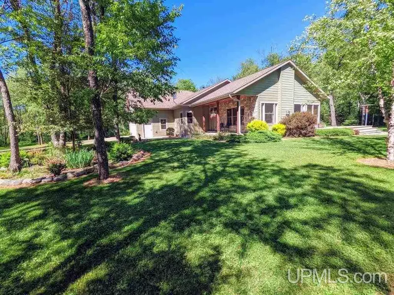 126 Lakeshore Lane, Iron River, MI 49935
