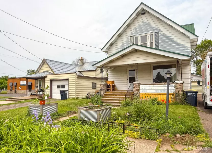 238 W Arch St Street, Ironwood, MI 49938