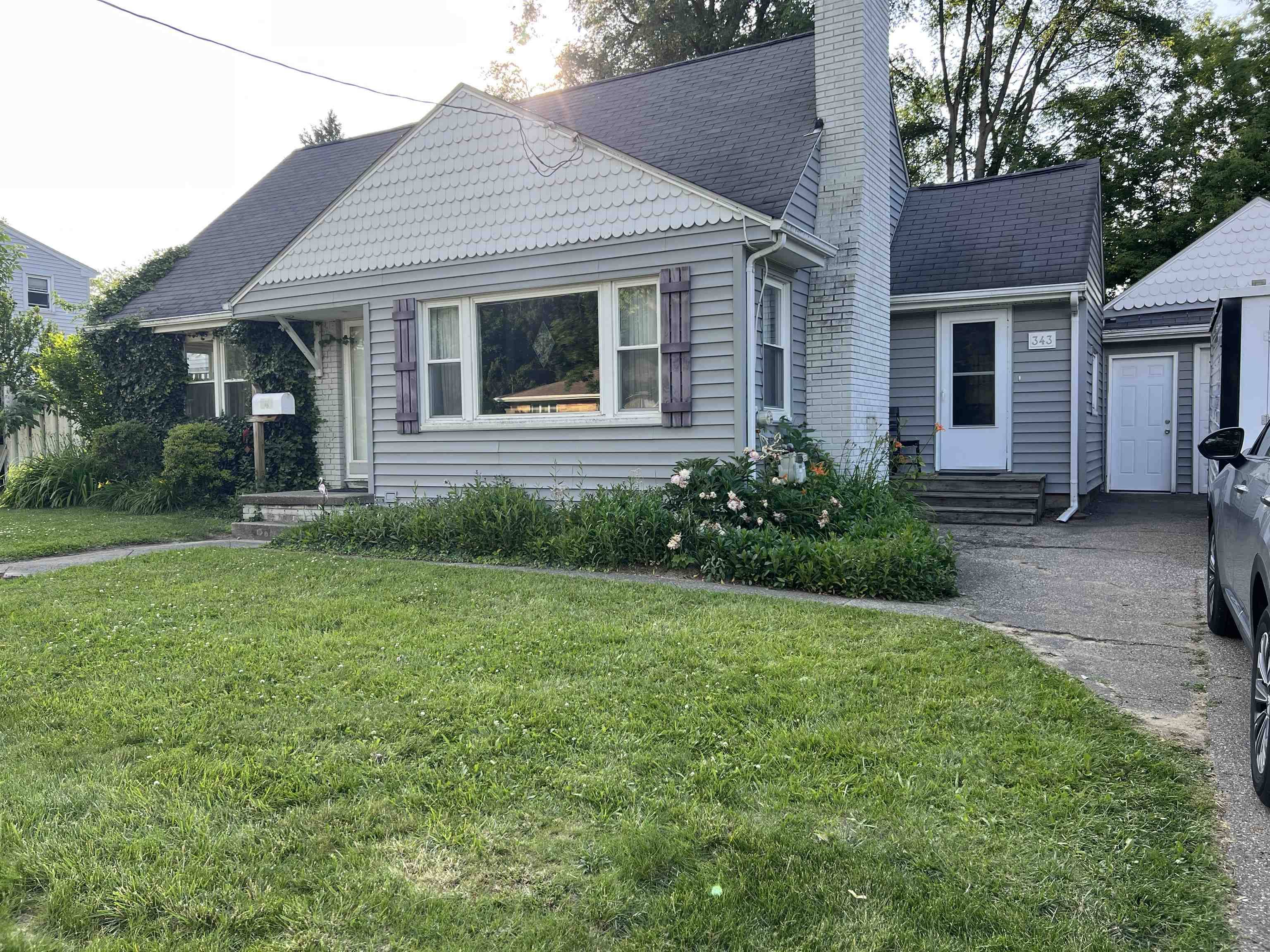 343 Bush Avenue, Grand Blanc, MI 48439