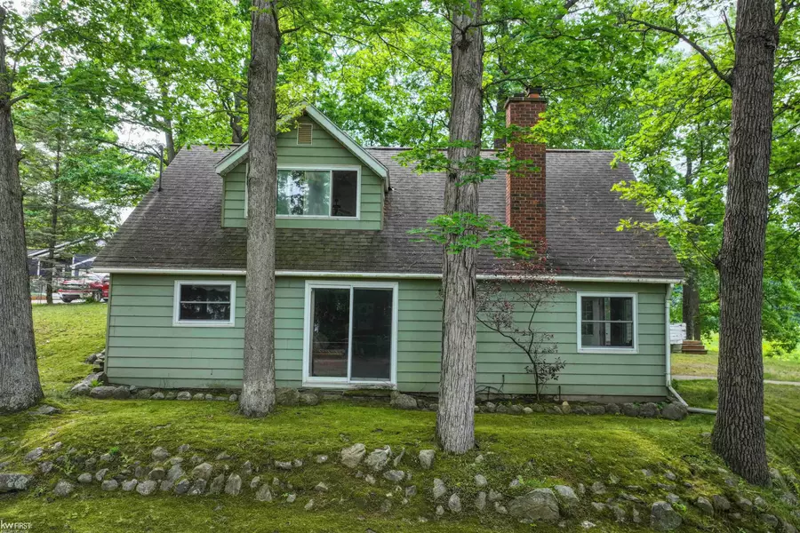 7199 Switzer Drive, Linden, MI 48451