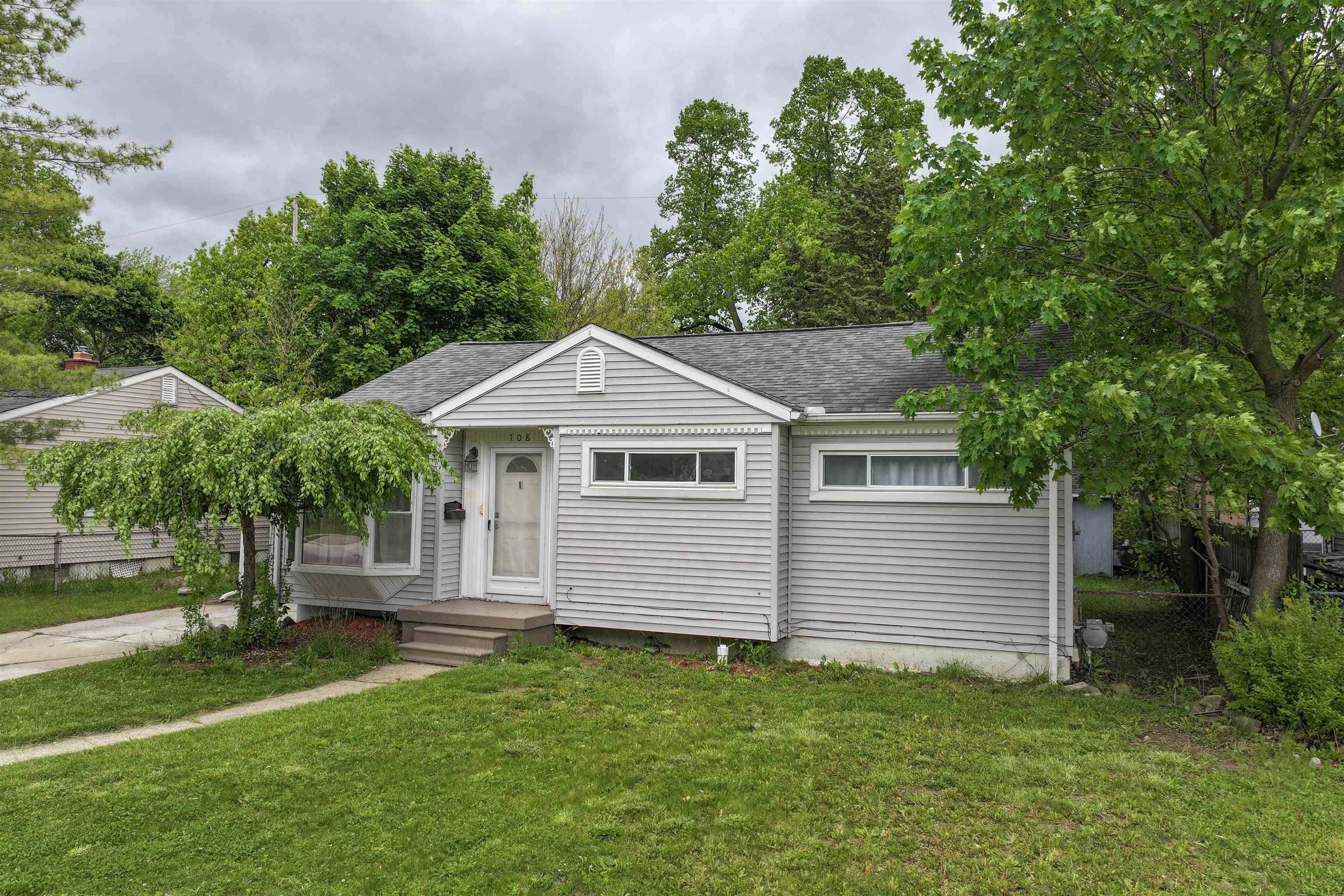 708 Elmwood Drive, Fenton, MI 48430