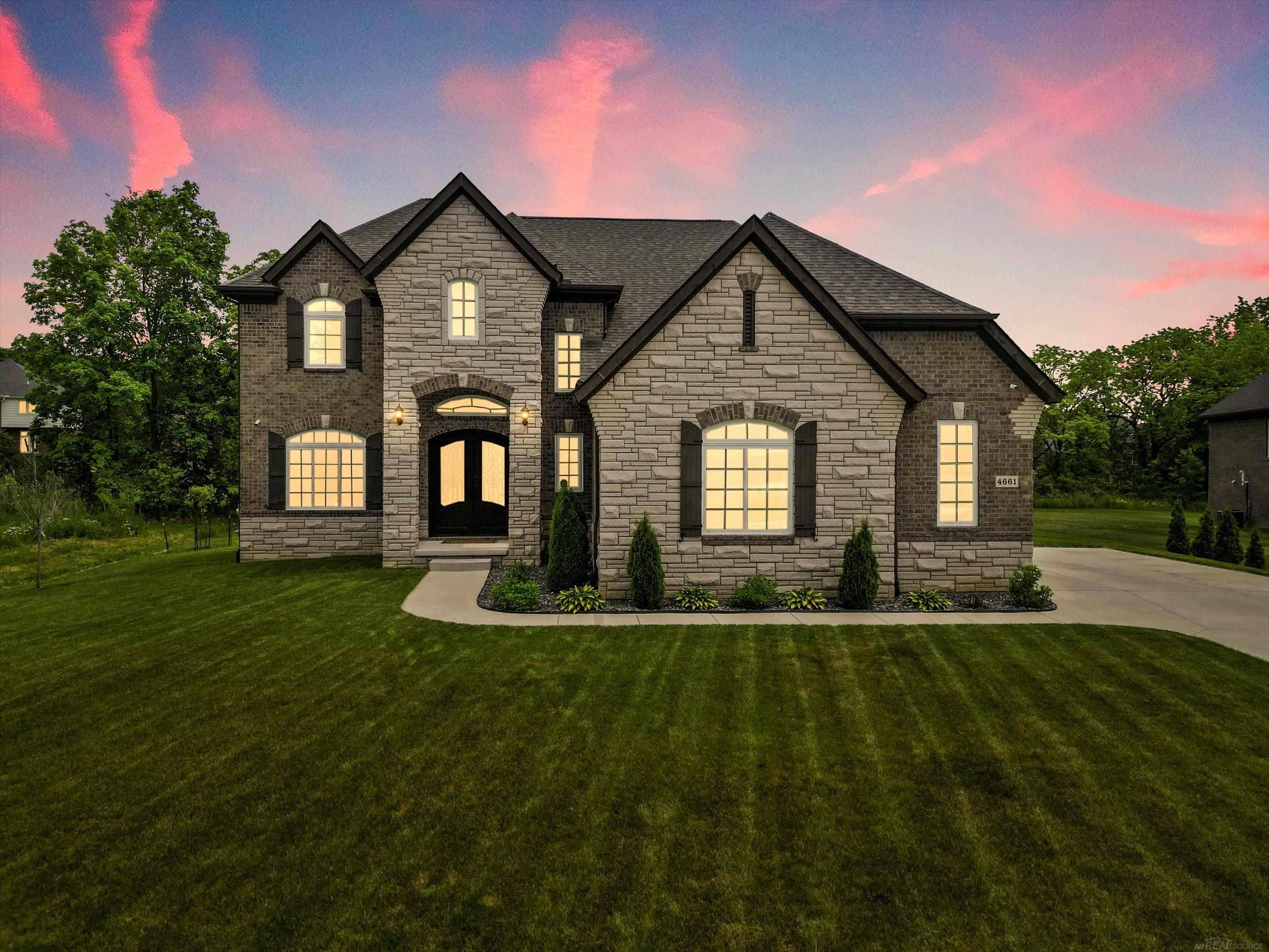 Rochester, MI 48306,4661 Applewood Court