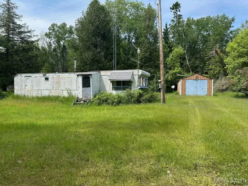 N8389 Old Mill 20.75 Lane, Cedar River, MI 49887