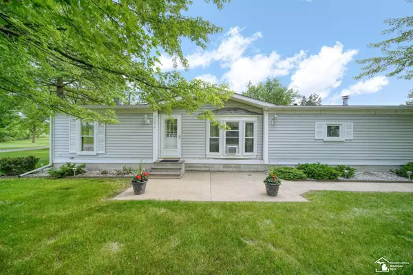 1256 Sandy Creek Road, Monroe, MI 48162