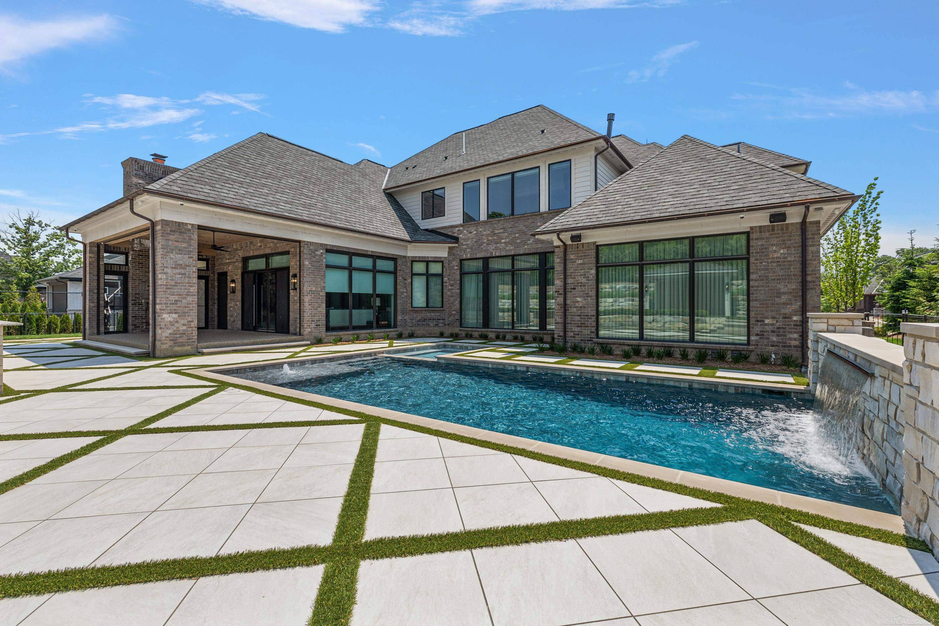 Bloomfield Hills, MI 48302,2816 Turtle Grove Court