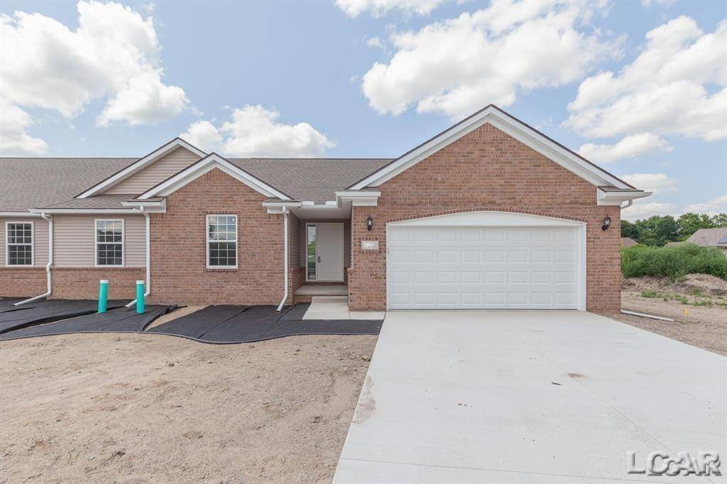 2821 Eunice Circle, Adrian, MI 49221