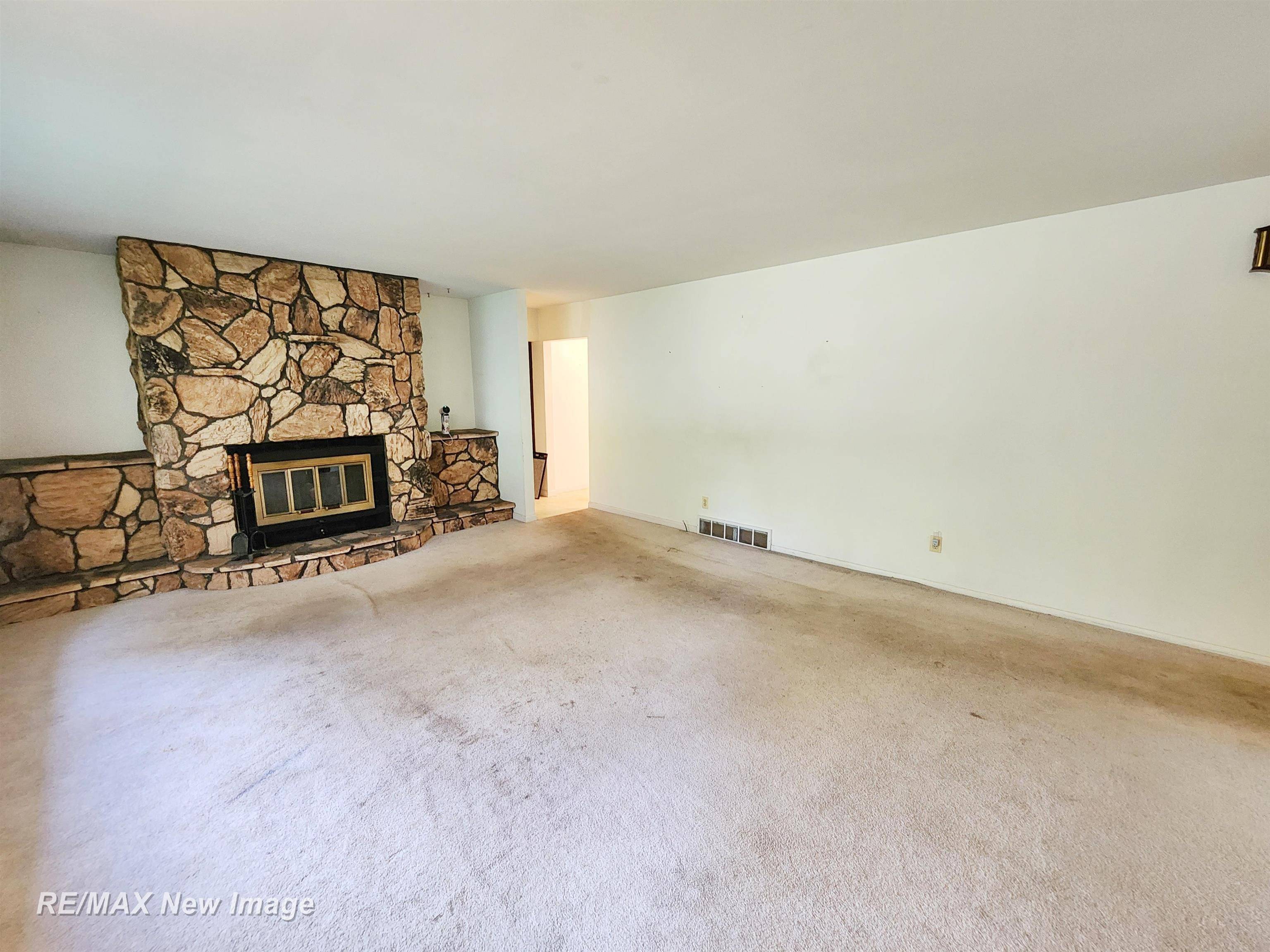 Chesaning, MI 48616,504 Abingdon Street