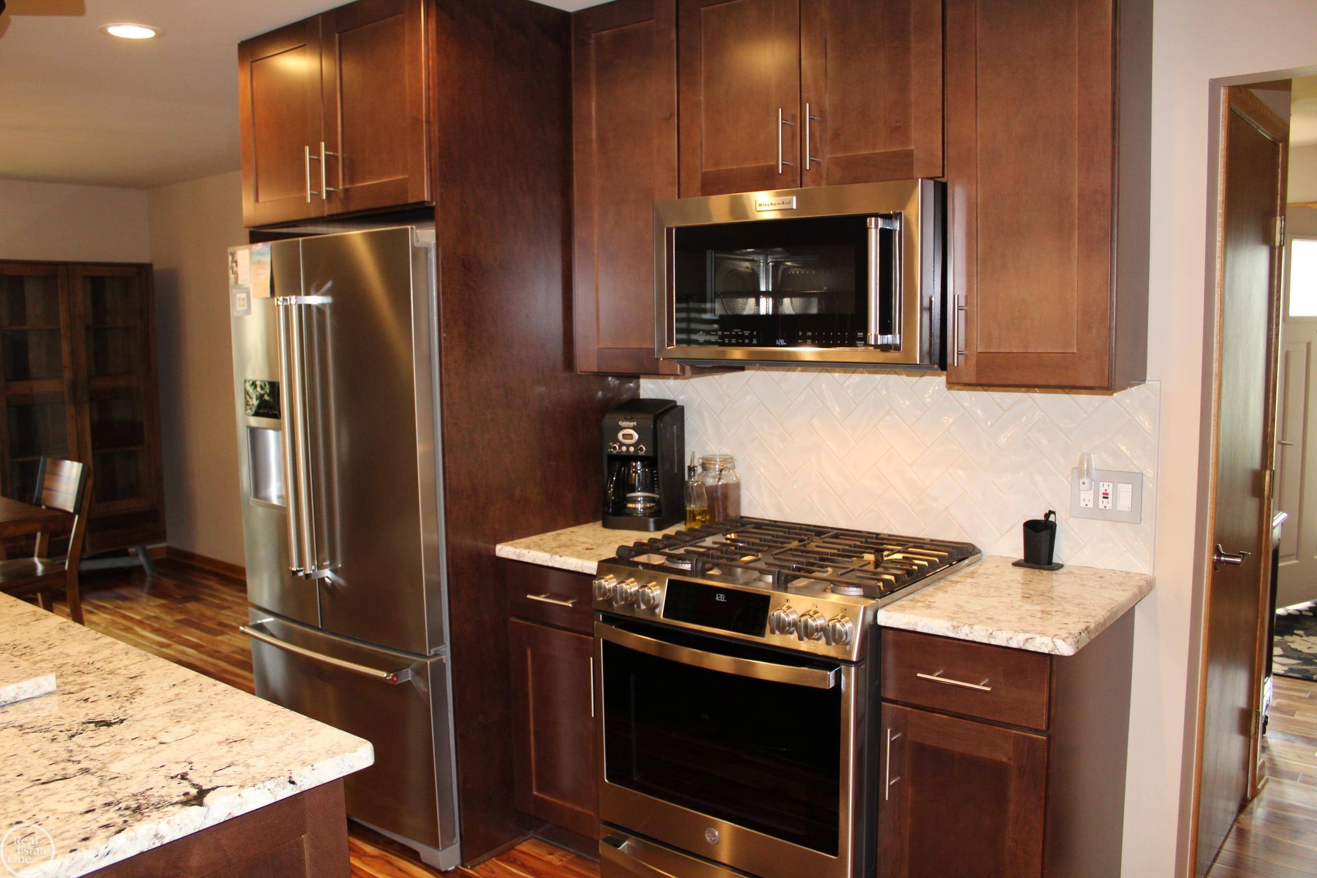 Clinton Township, MI 48038,43980 Boulder Drive
