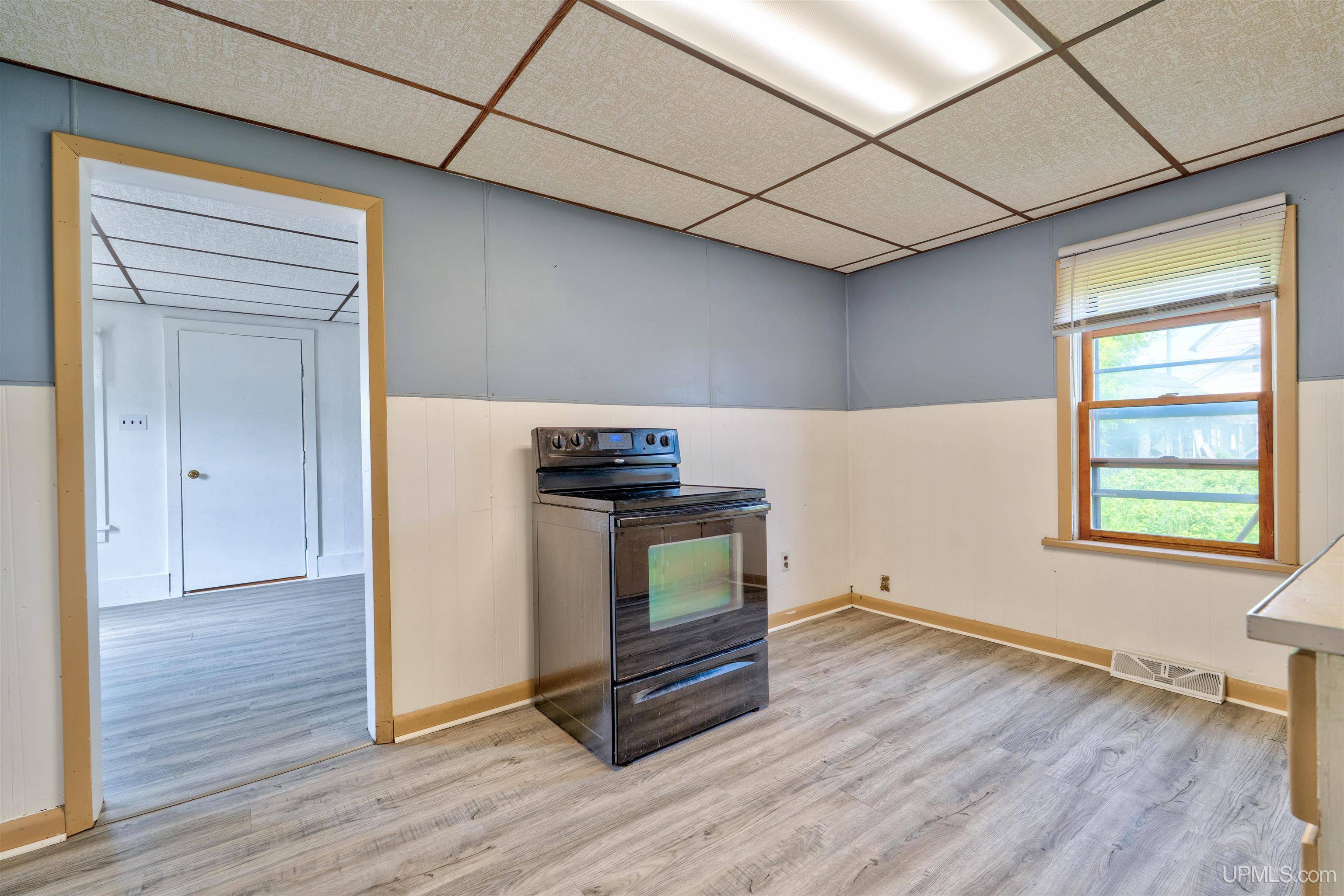 Manistique, MI 49854,109 New Elm Street