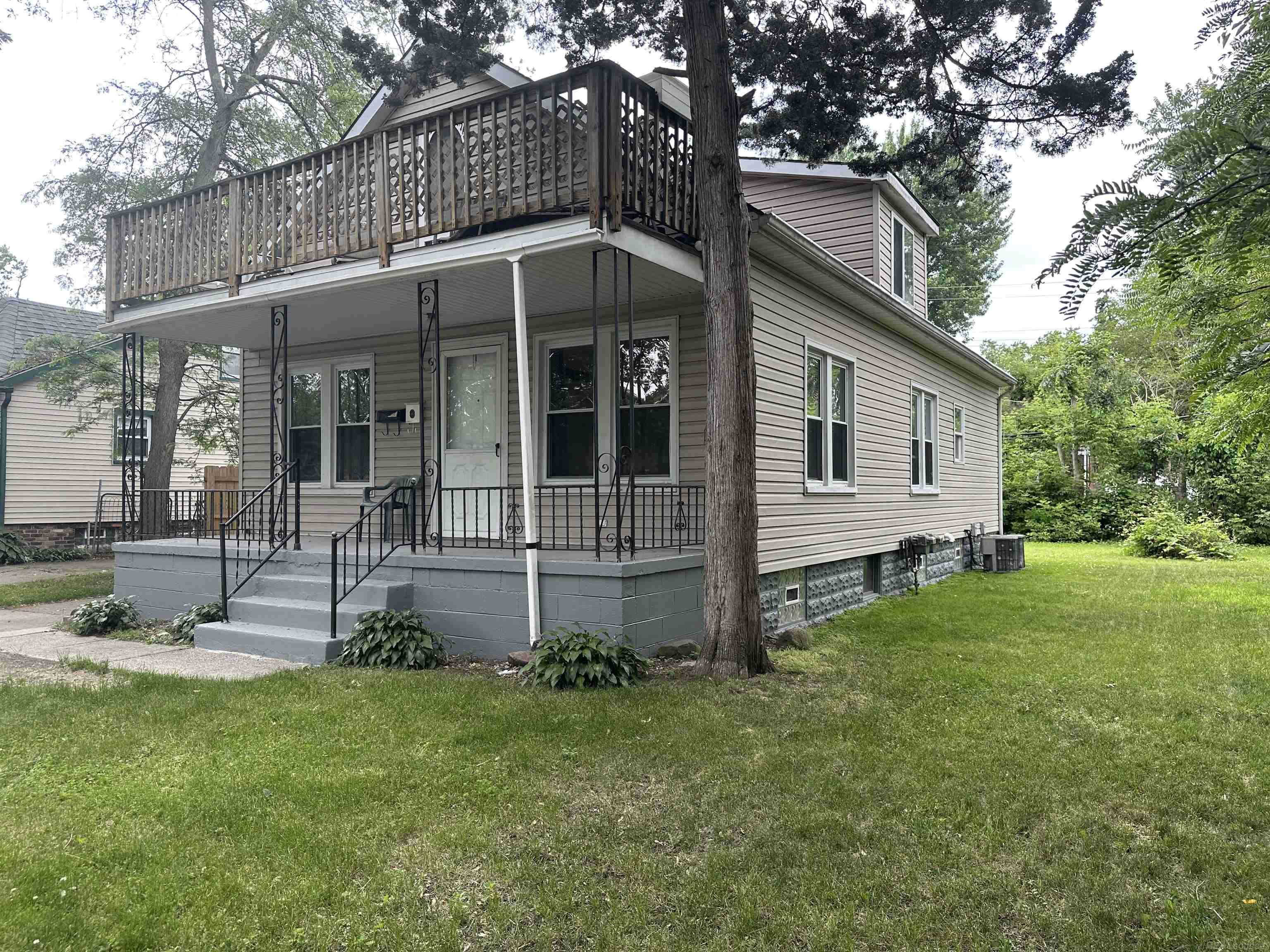 23123 Stauber Street, Hazel Park, MI 48030