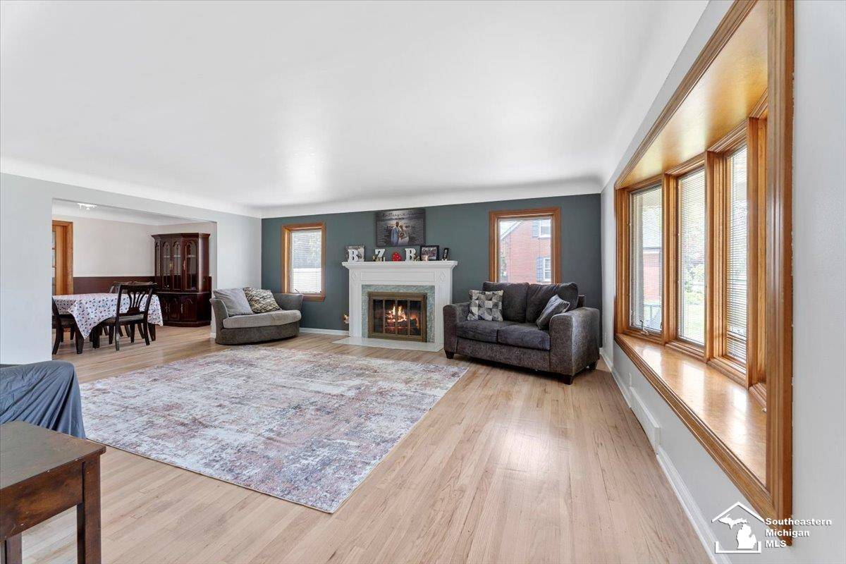 Wyandotte, MI 48192,1617 Davis Street