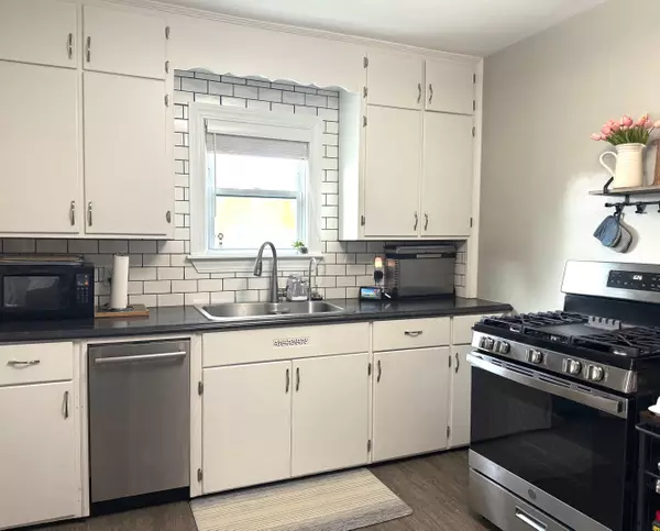 Bay City, MI 48708,1715 FREMONT Avenue