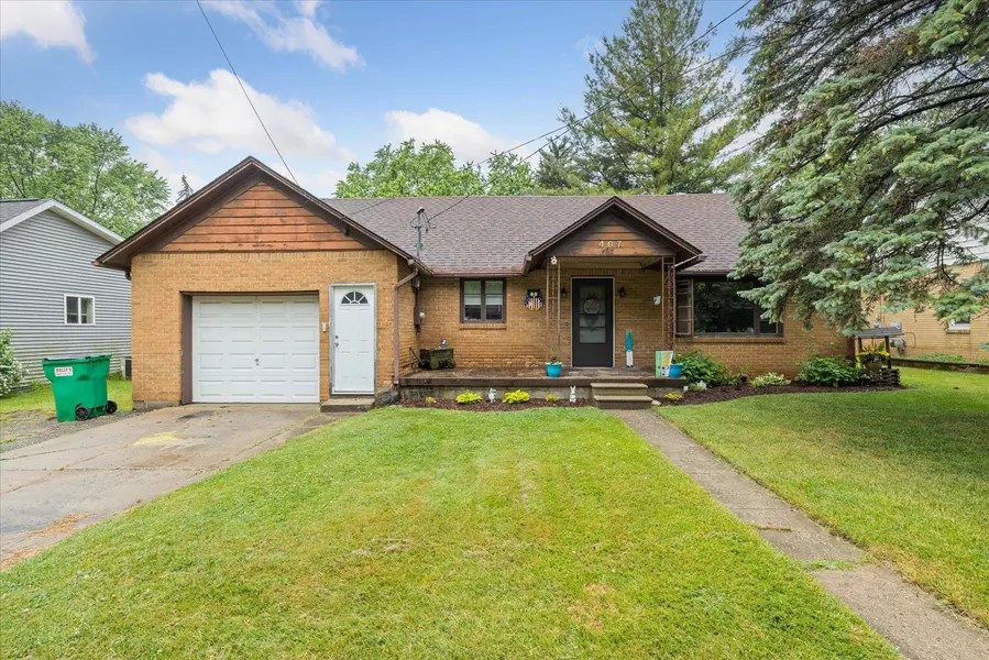 407 N Gould Street, Owosso, MI 48867