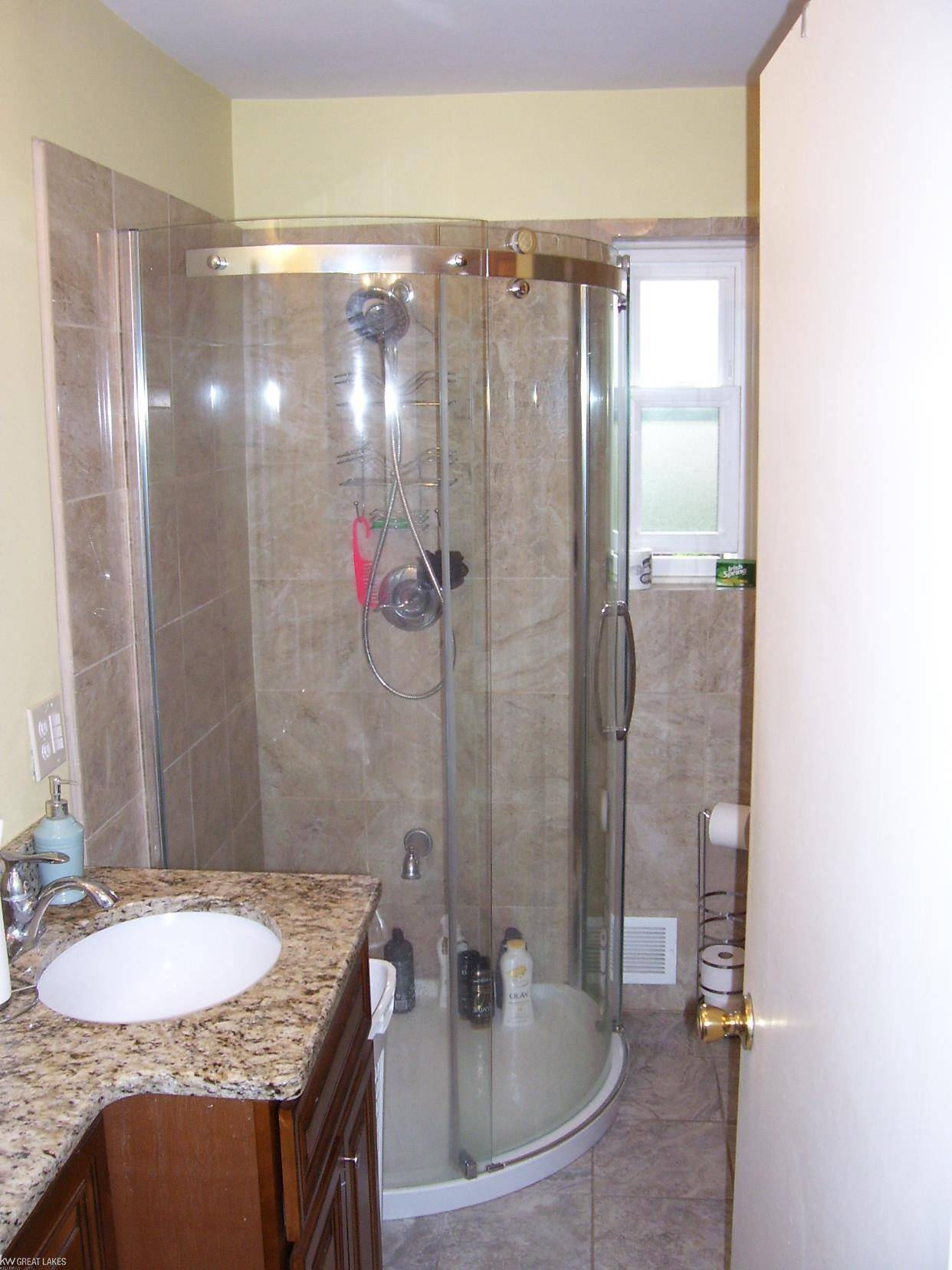 Clinton Township, MI 48038,16447 Woodstream Drive