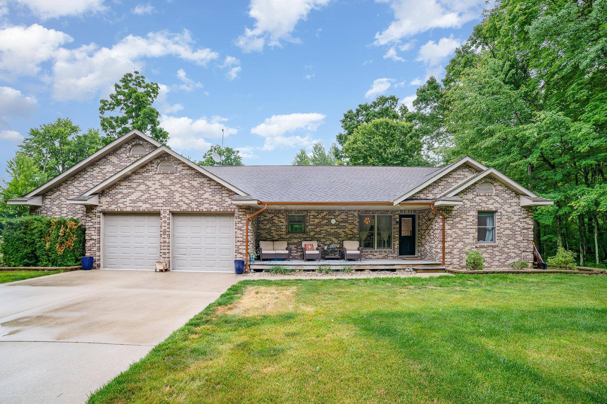6242 N Geneva Road, Coleman, MI 48618