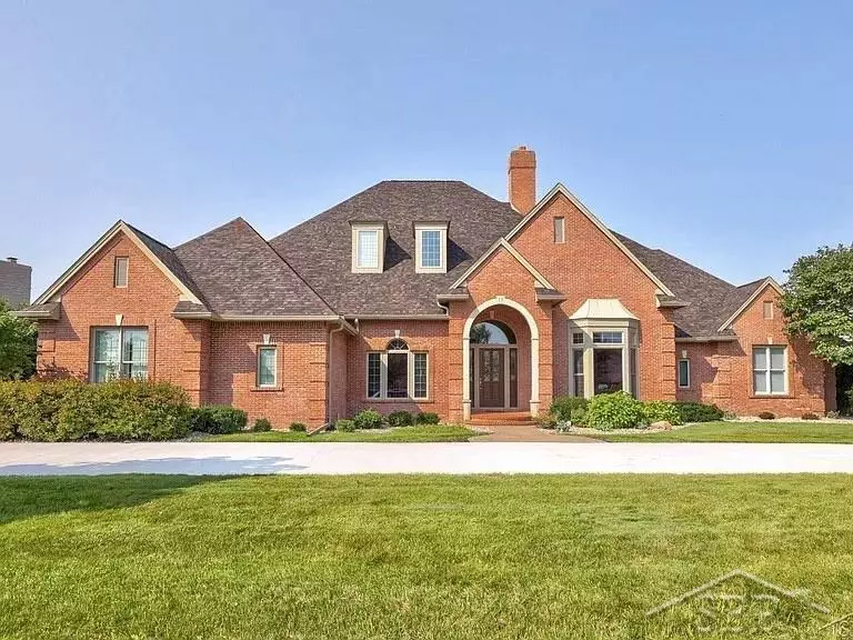 13 E Grove Court, Freeland, MI 48623