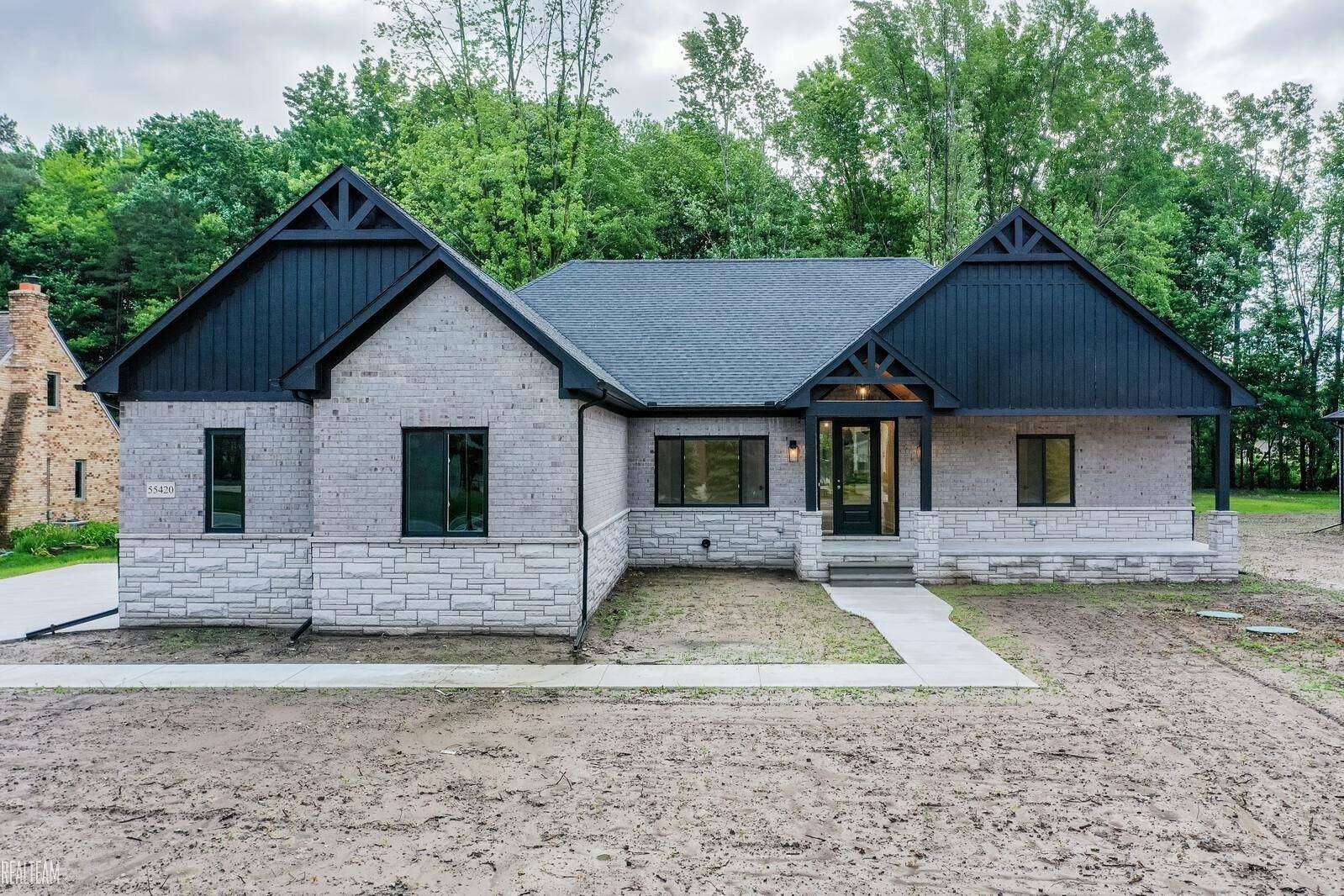 55420 Jewell Road, Shelby Twp, MI 48315