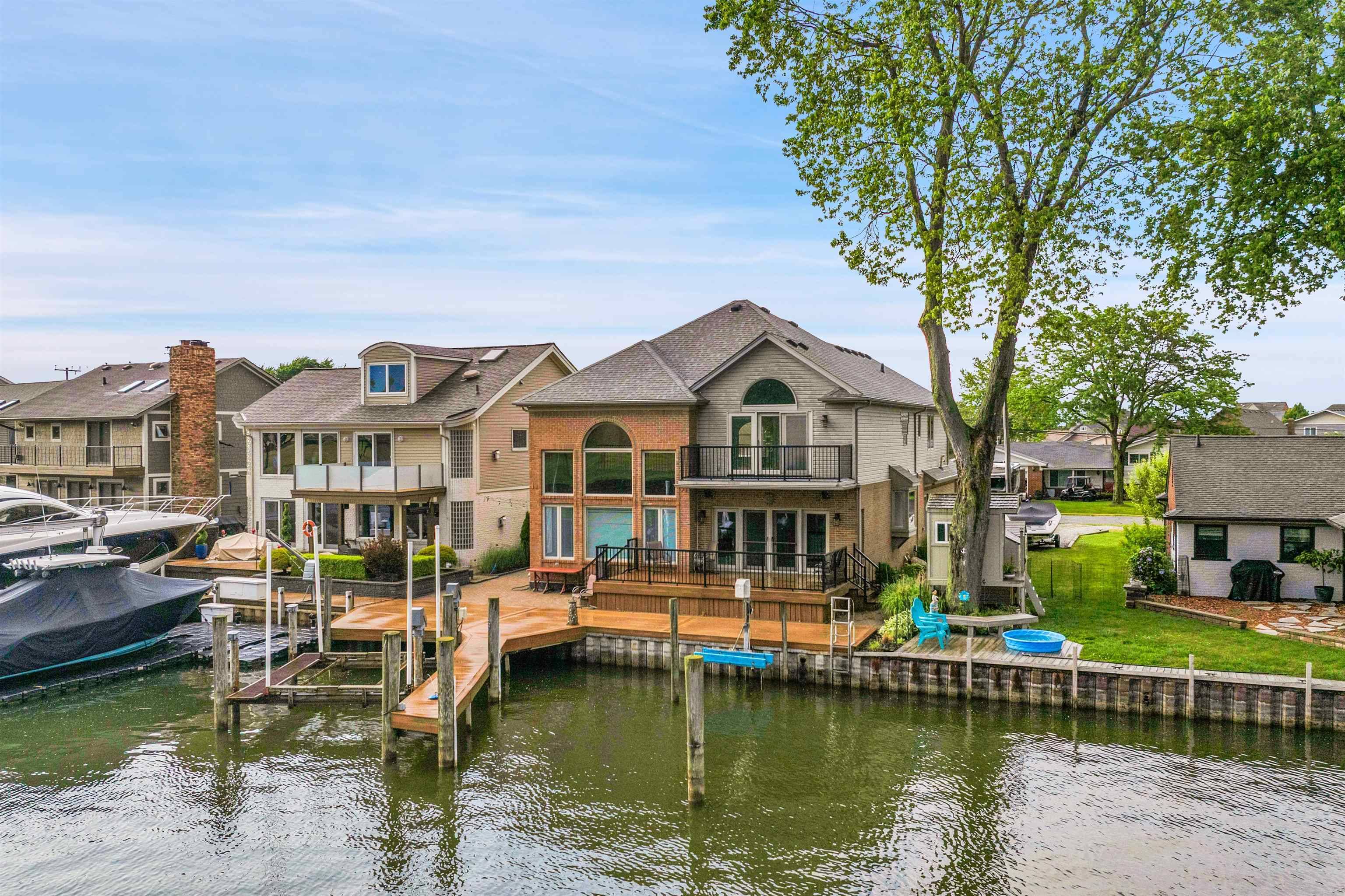 Harrison Twp, MI 48045,37701 huron pointe Drive
