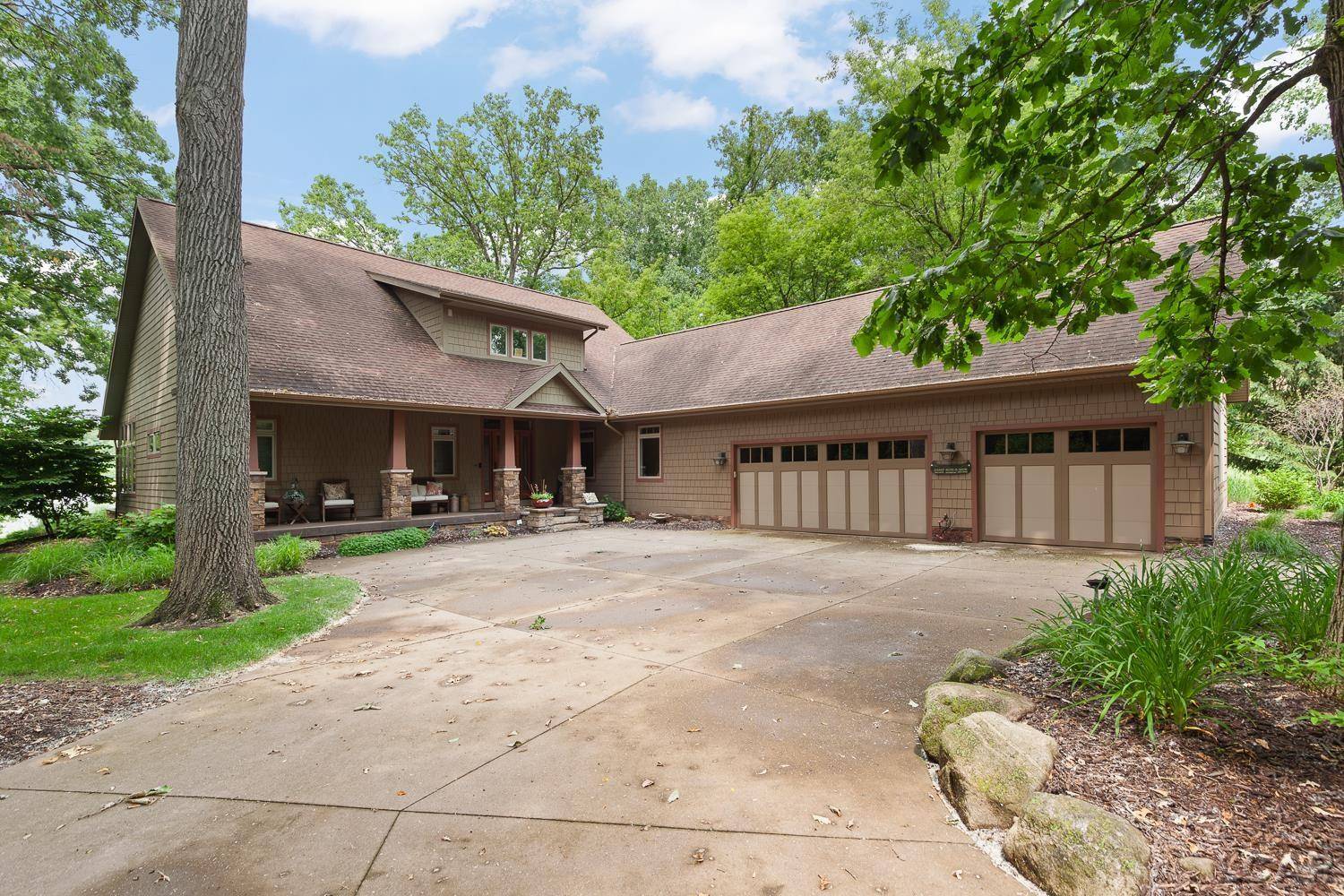 14967 S Shore Drive, Addison, MI 49220